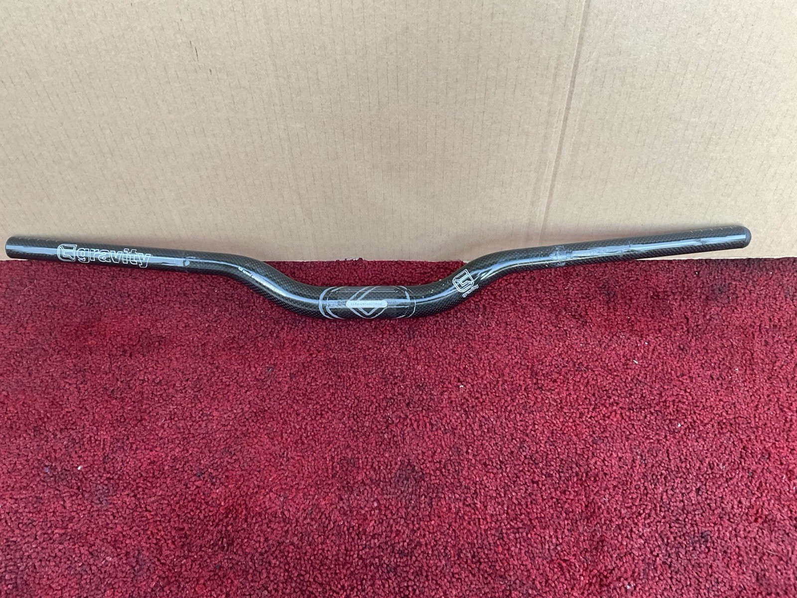 gravity carbon bicycle bar 31.8mm / 40mm / 710mm In Nice Condition