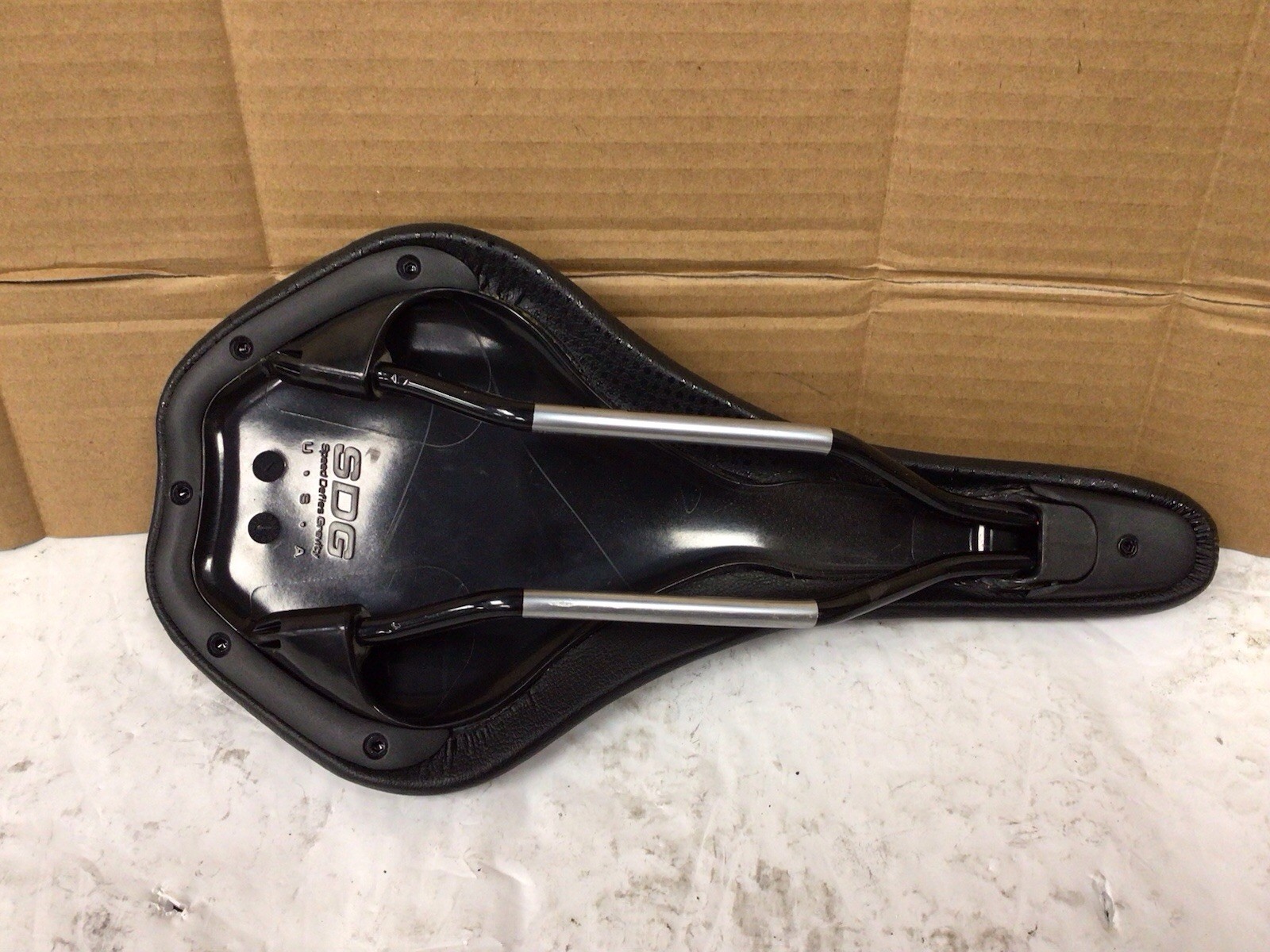 SDG Components Duster P RL 140x285mm Saddle Chromoly Rails