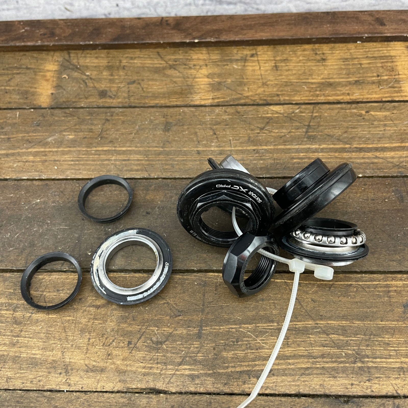 Vintage Suntour XC Grease Guard Headset 1 In Threaded 90s Race Bike 30.2 Black
