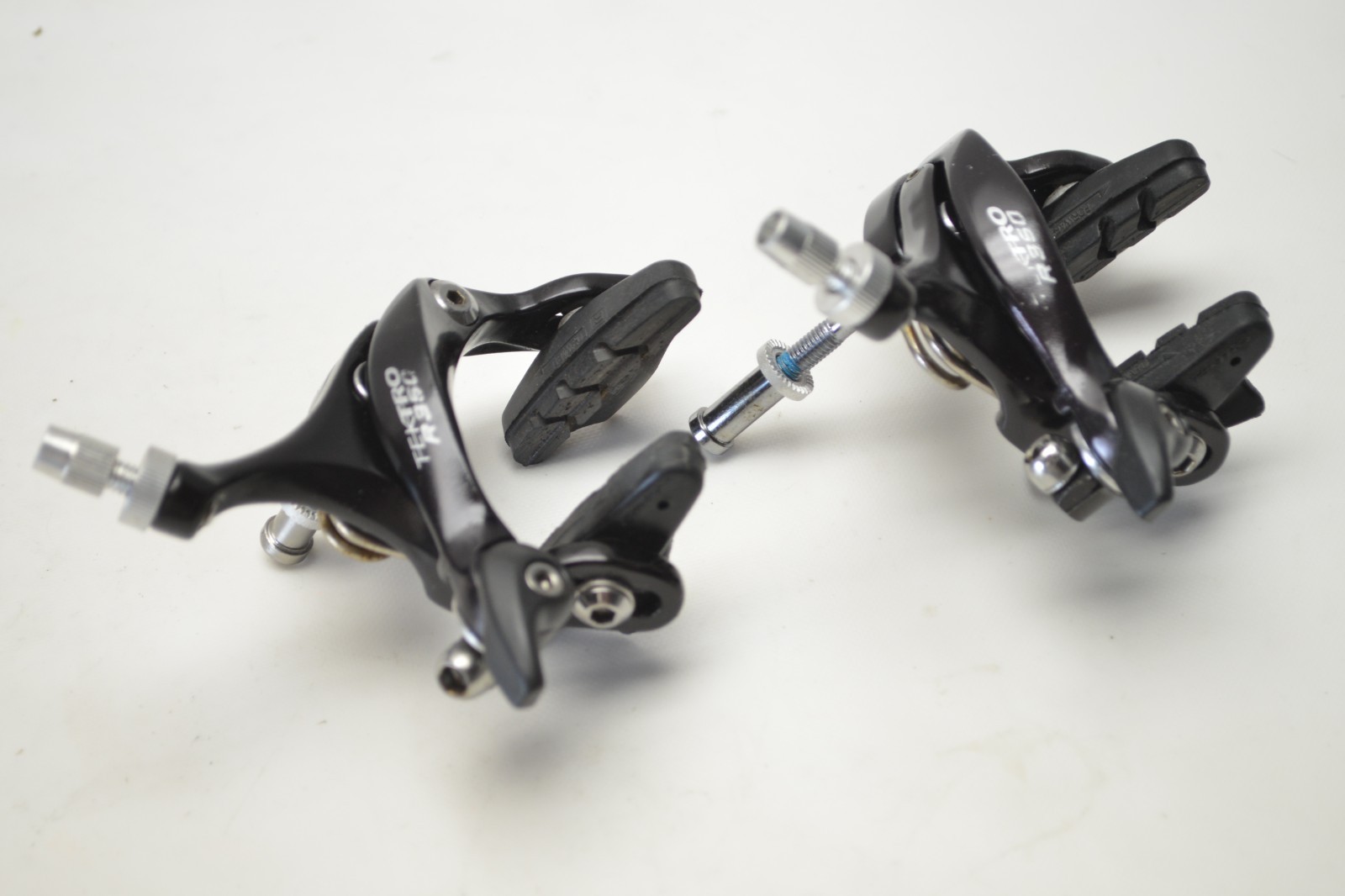 TEKTRO R350 BICYCLE RECESSED DUAL PIVOT SIDE PULL QR BRAKES SET 44 MM CENTER