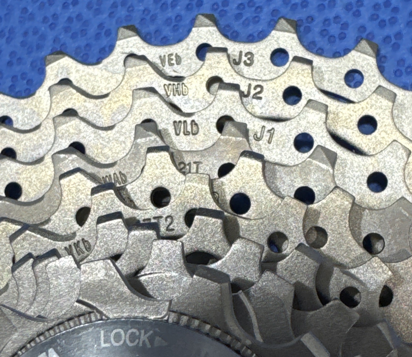 Shimano Ultegra CS-6700 Cassette – 10 Speed, 12-30t, Silver