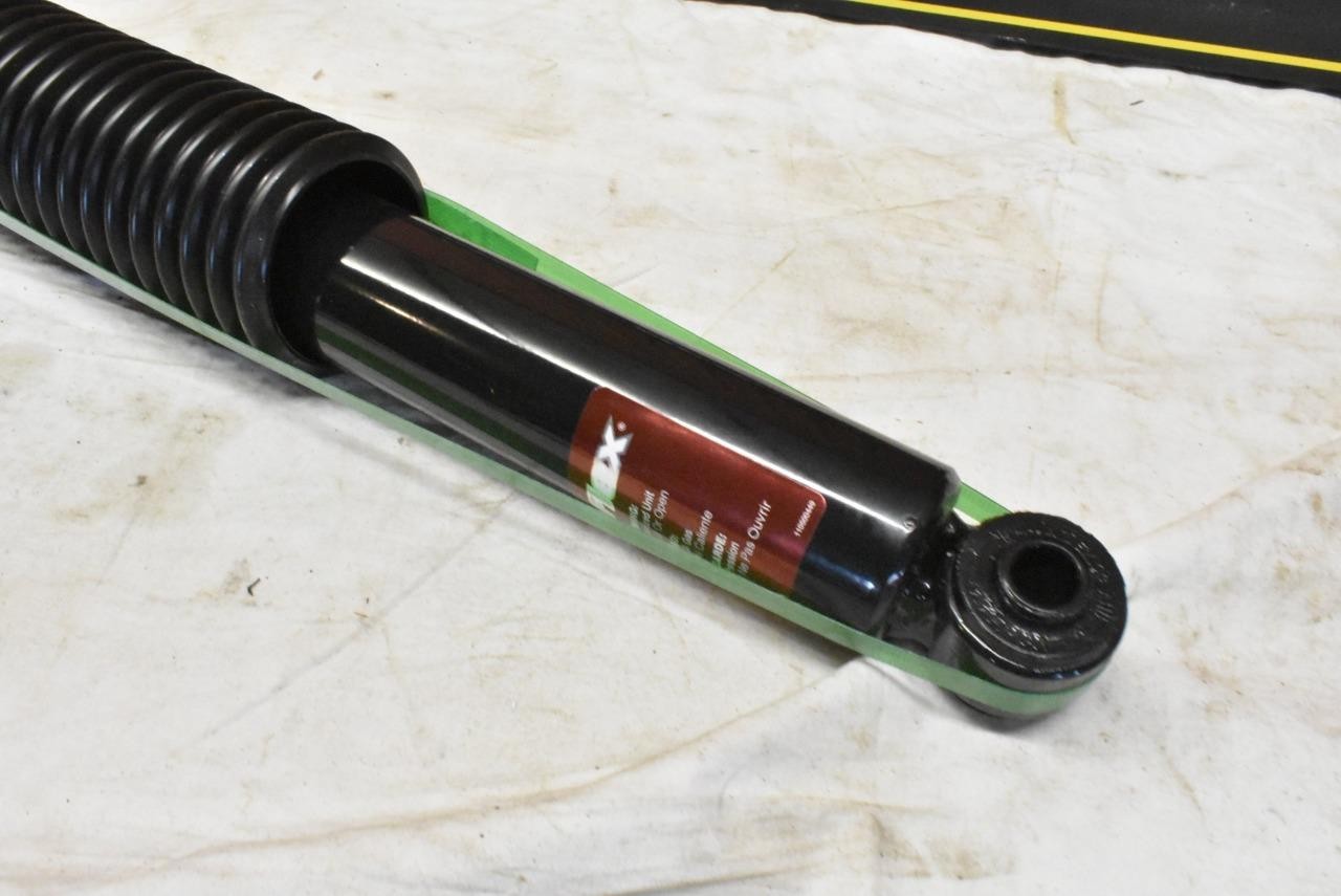 Pair of Monroe OESpectrum Reflex shocks & struts 911506 Brand new in box