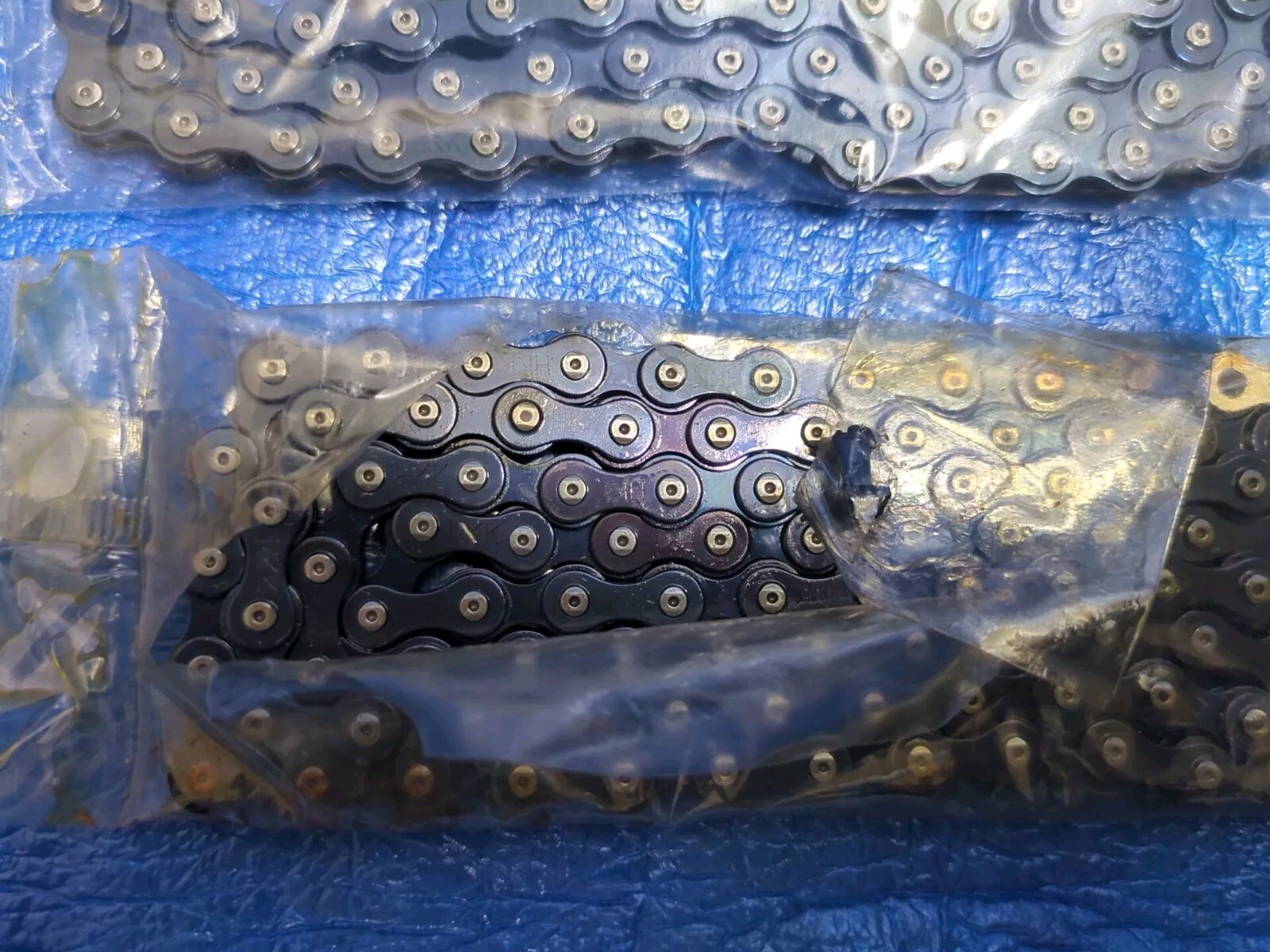 Never Used HKK Vertex Blue 106links 1/8″ Chain 2pcs