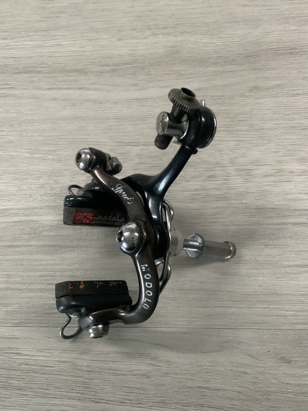 MODOLO SPEEDY FRONT BRAKE CALIPER NUT MOUNT 42-52 MM REACH RECESSED