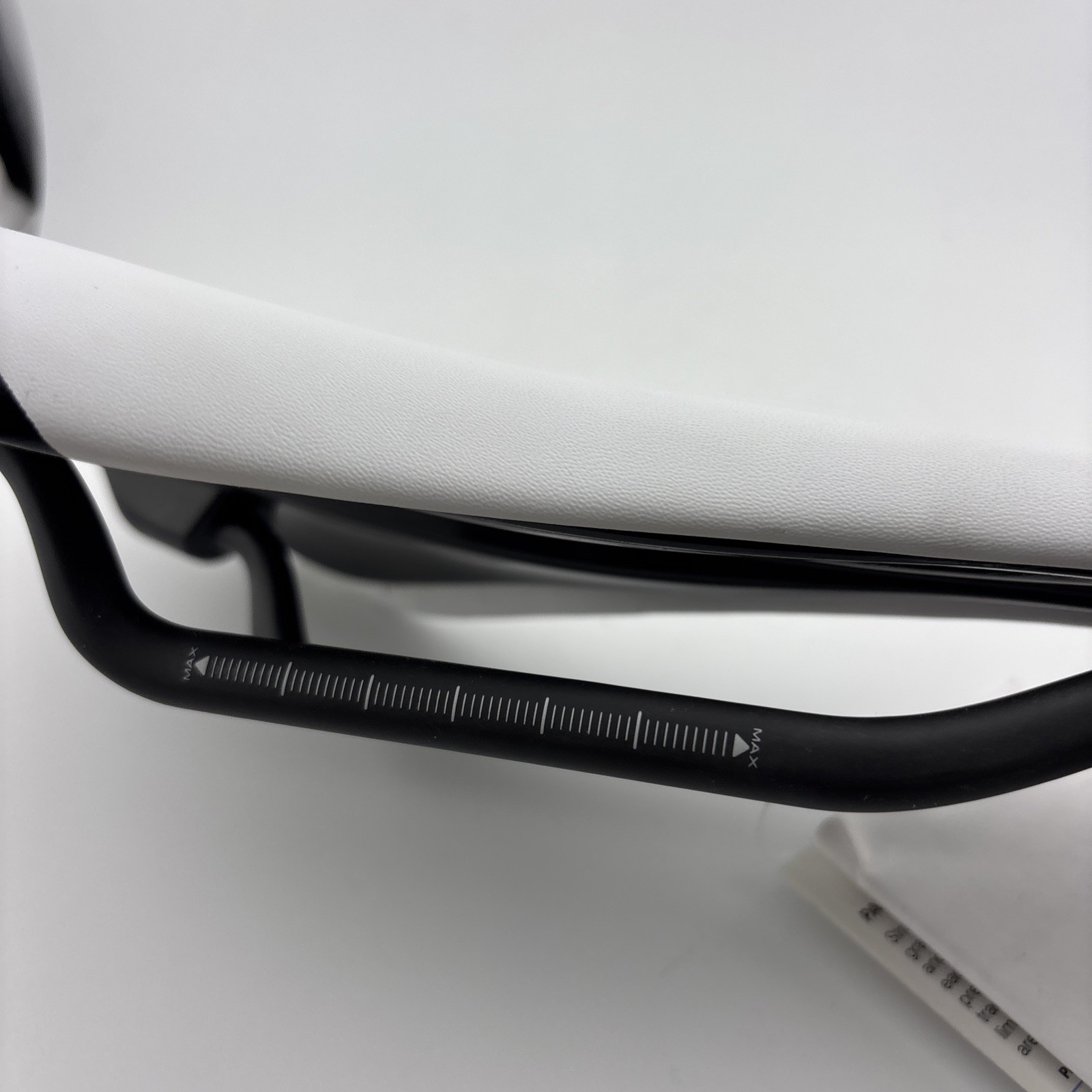 Giant Cobalt Collection Contact SLR Saddle Forward Position Carbon White