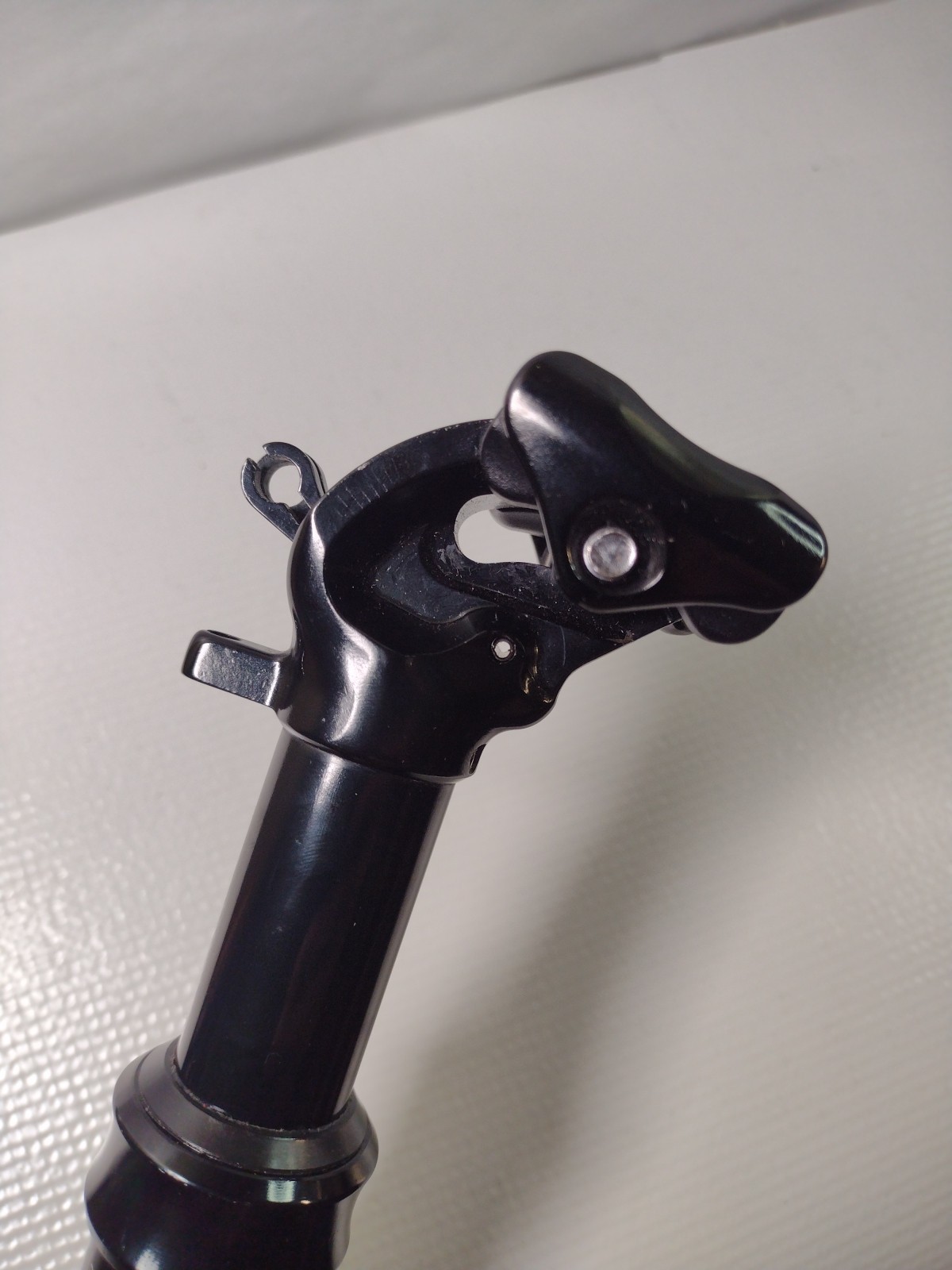 Dropper Seat Post (Specialized)? 23-24mm Incomplete For Parts Very Clean