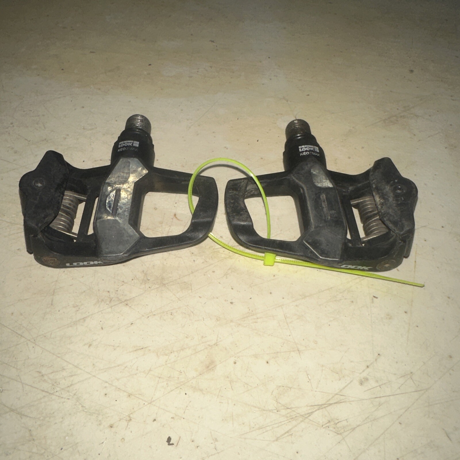 LOOK Keo 2 MAX Pedals Pair Clipless Road Black Composite Body Road Tri Light