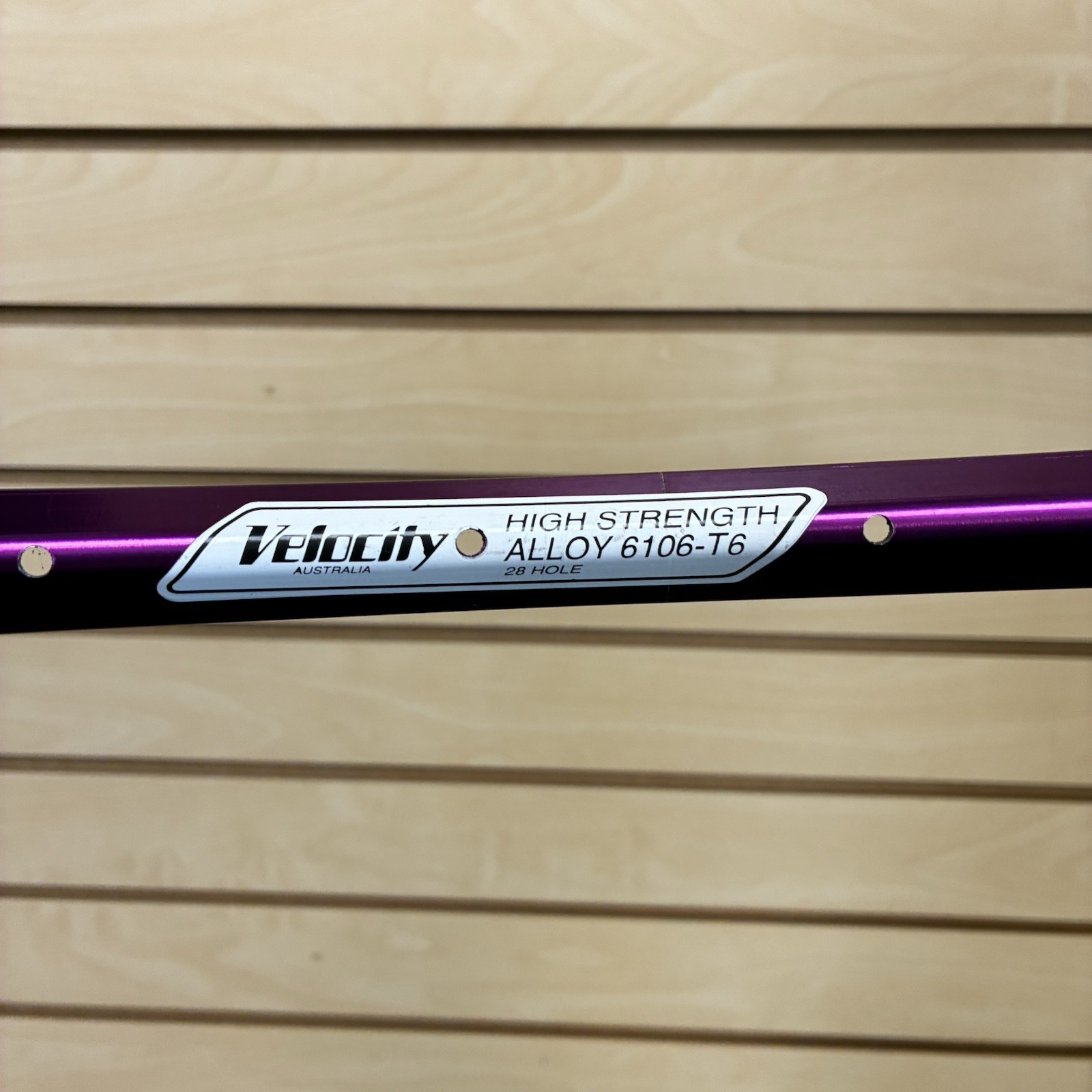 EXCELLENT! Vintage Velocity Aero Rim 3DV Purple 28H 26” Clincher Australia RARE!