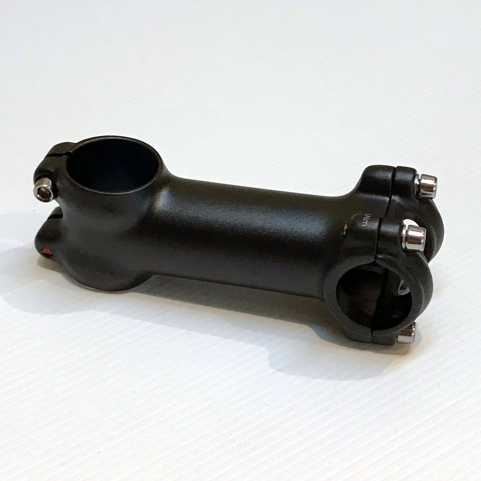 Alloy 1 1/8″ Ahead Stem — 90mm / 28.6mm Steerer / 25.4mm Bar / 7 Deg / Black