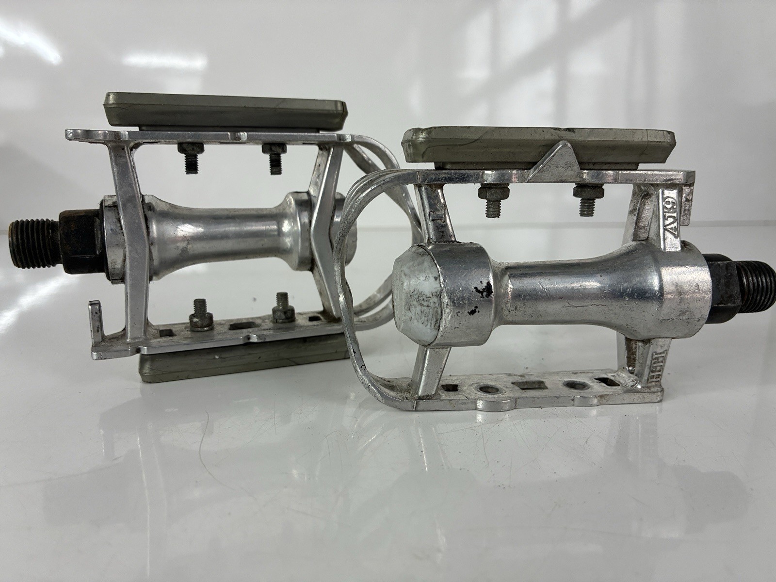 Vintage HTI Road Pedals 9/16 in Aluminum Silver A19 1980s Bike