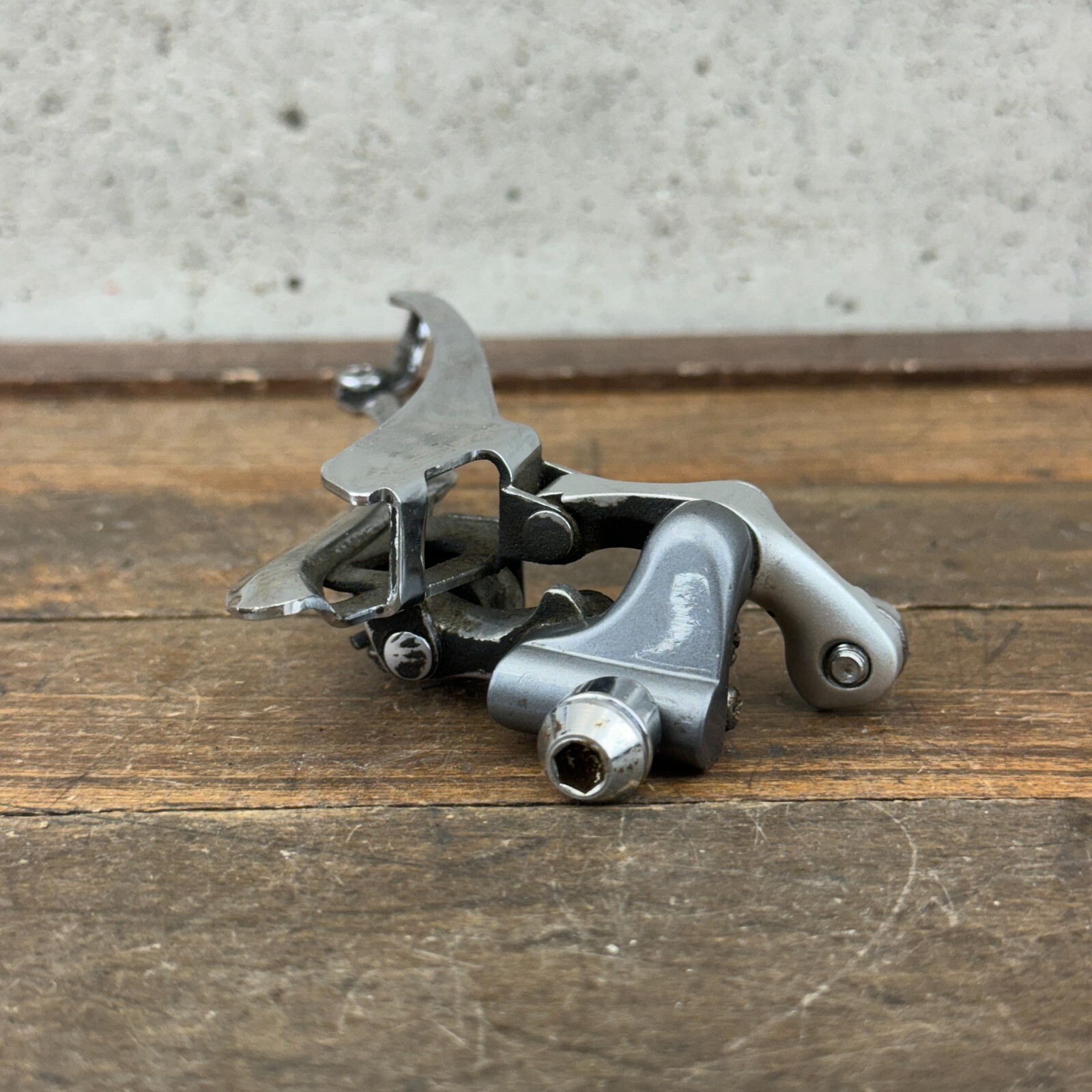 Vintage Shimano 600 FD-6401 Tri Color Front Derailleur Bottom Pull Braze On B1