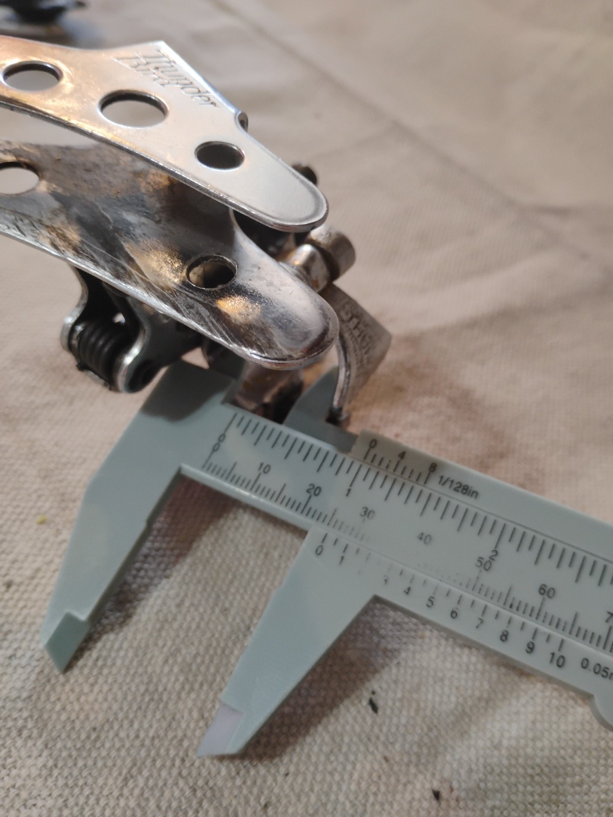 Vintage Shimano Thunderbird Front Derailer 1″ Mounting Brackets