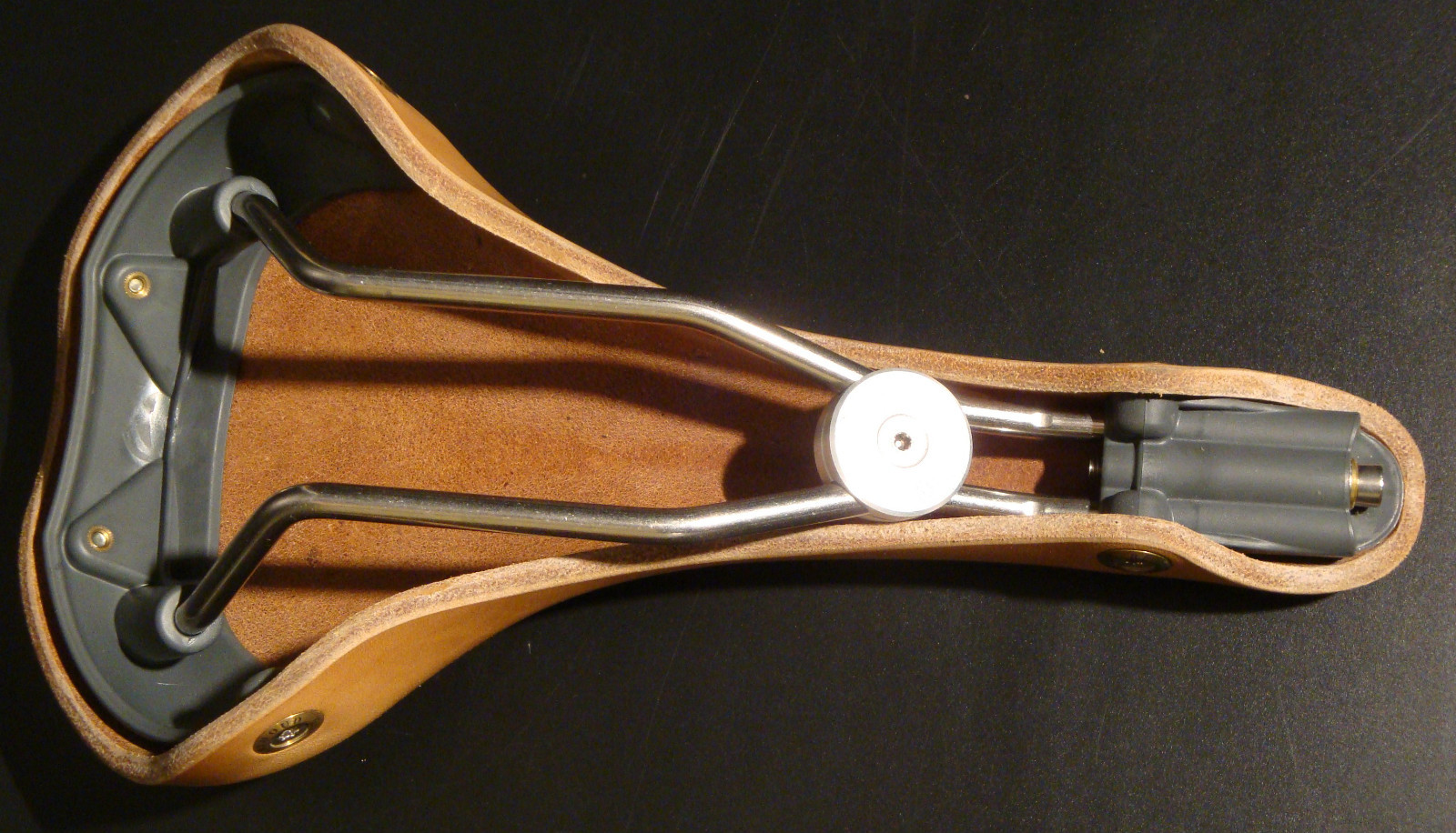 NEW GILLES BERTHOUD SADDLE SEAT SOULOR NATURAL MADE IN FRANCE IDEALE BROOKS