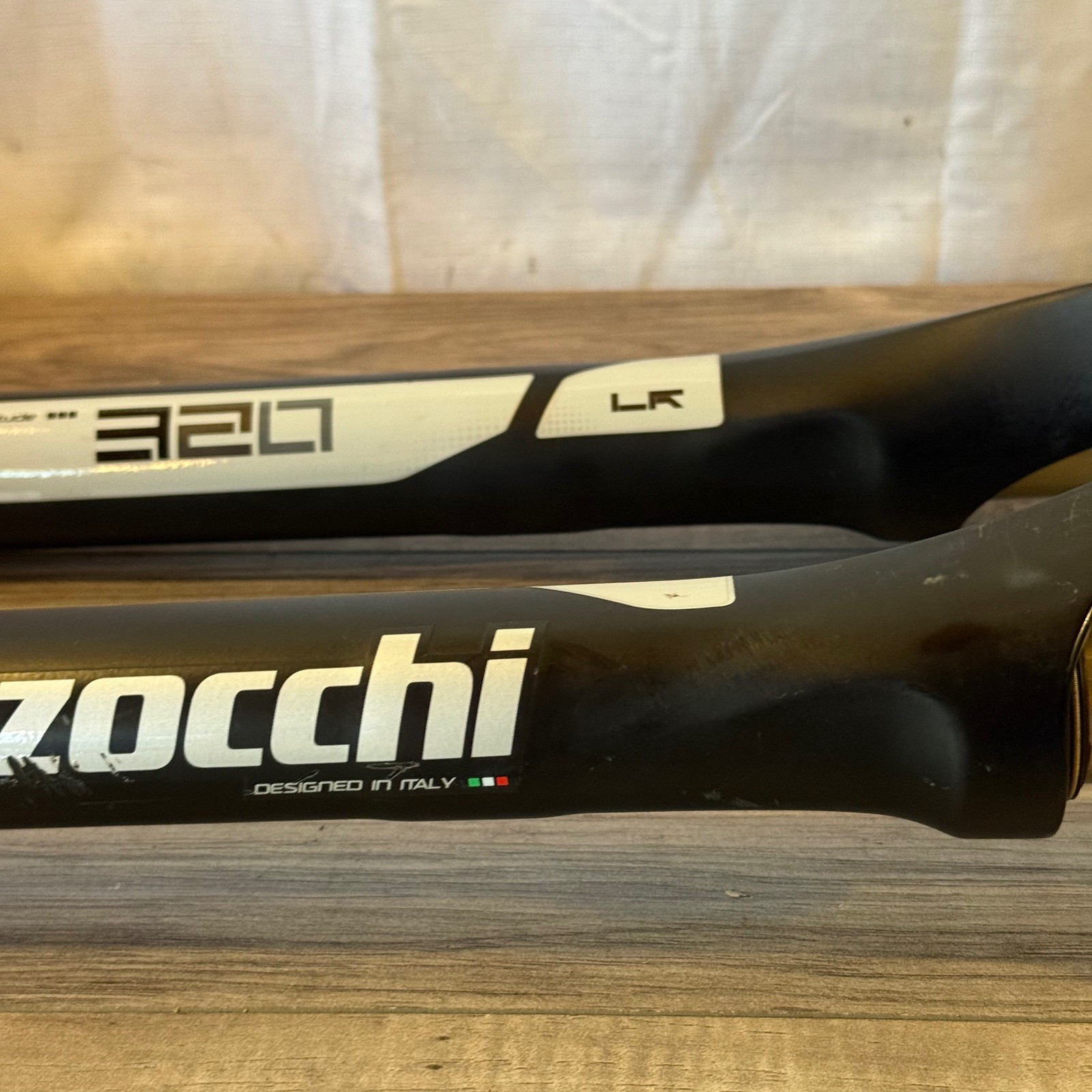 Marzocchi 320 LR 27.5 650b Fork 170 Taper Steerer 15mm x 100 Thru-Axle Non-Boost