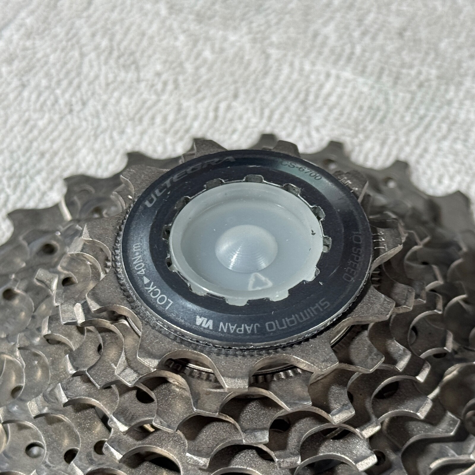 SHIMANO CS-6700 11-28T 10 SPEED CASSETTE Silver with Very Low Miles