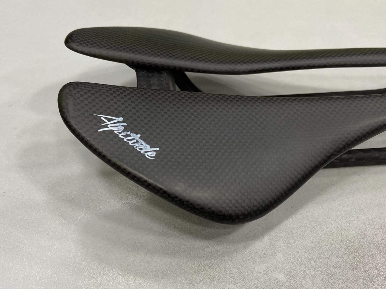 Alpitude Gardena Carbon Modern Road Saddle (128mm/140mm/150mm) 1K Plain Black