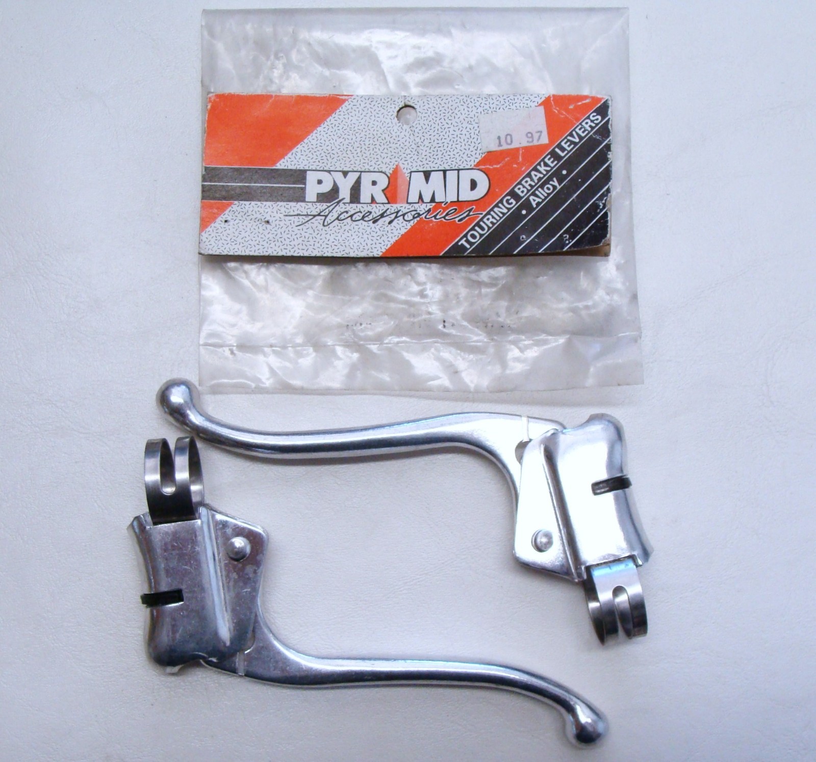 ~ Vintage NOS PYRAMID Touring Alloy Brake 4 Finger Levers 22.2mm ~