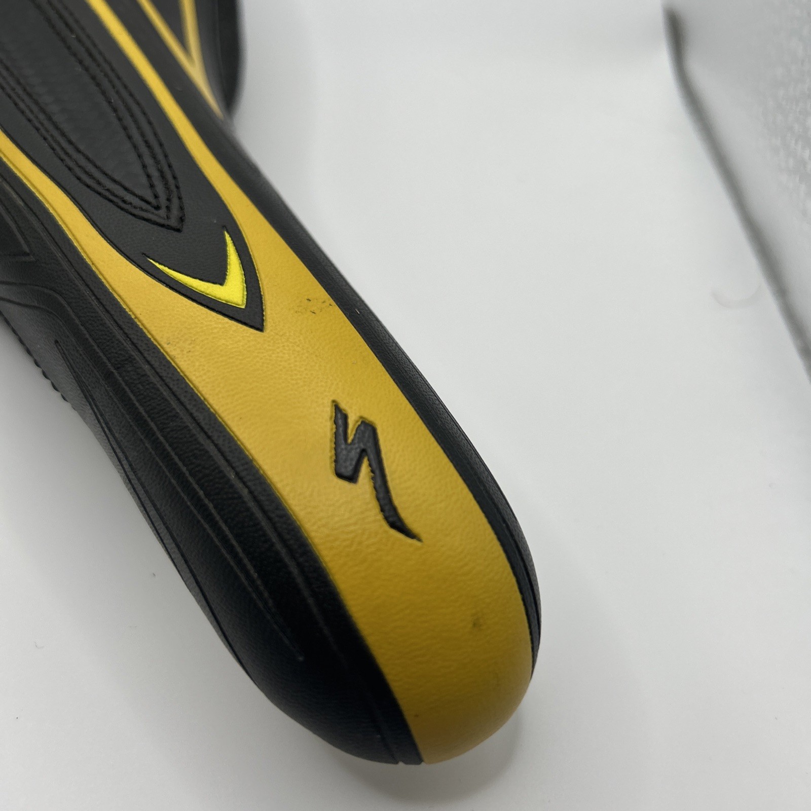 Specialized Saddle Seat VL-2130 Black And Mustard Yellow Used