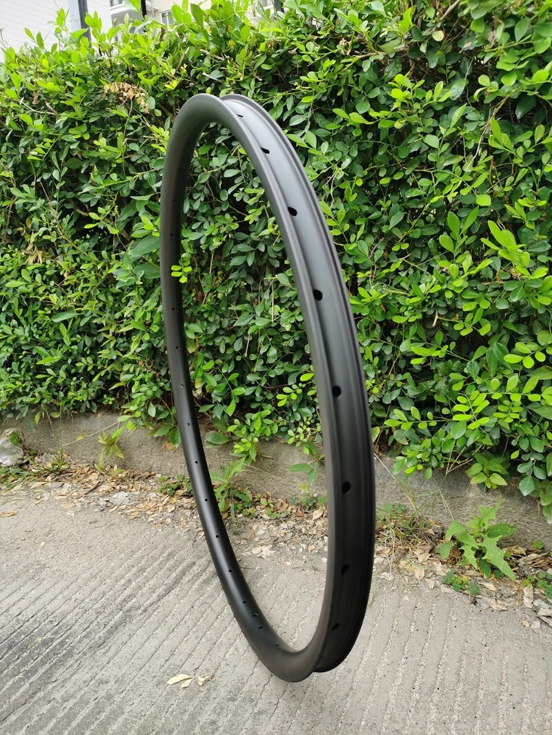 29er XC Mountain Bike Carbon Rims 28H Asymmetric Hookless Tubeless Bicycle Wheel