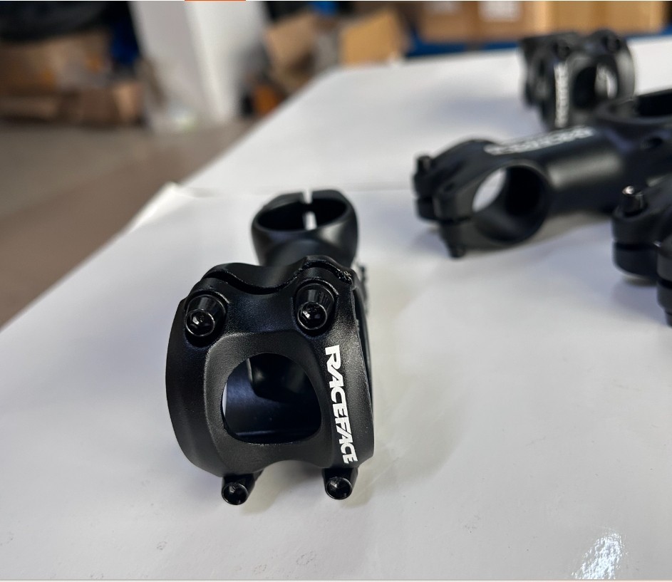 Race Face Stem 70mm 35mm Clamp 1 1/8″ +/- 6° Rise Trail Enduro MTB Stem 1pcs