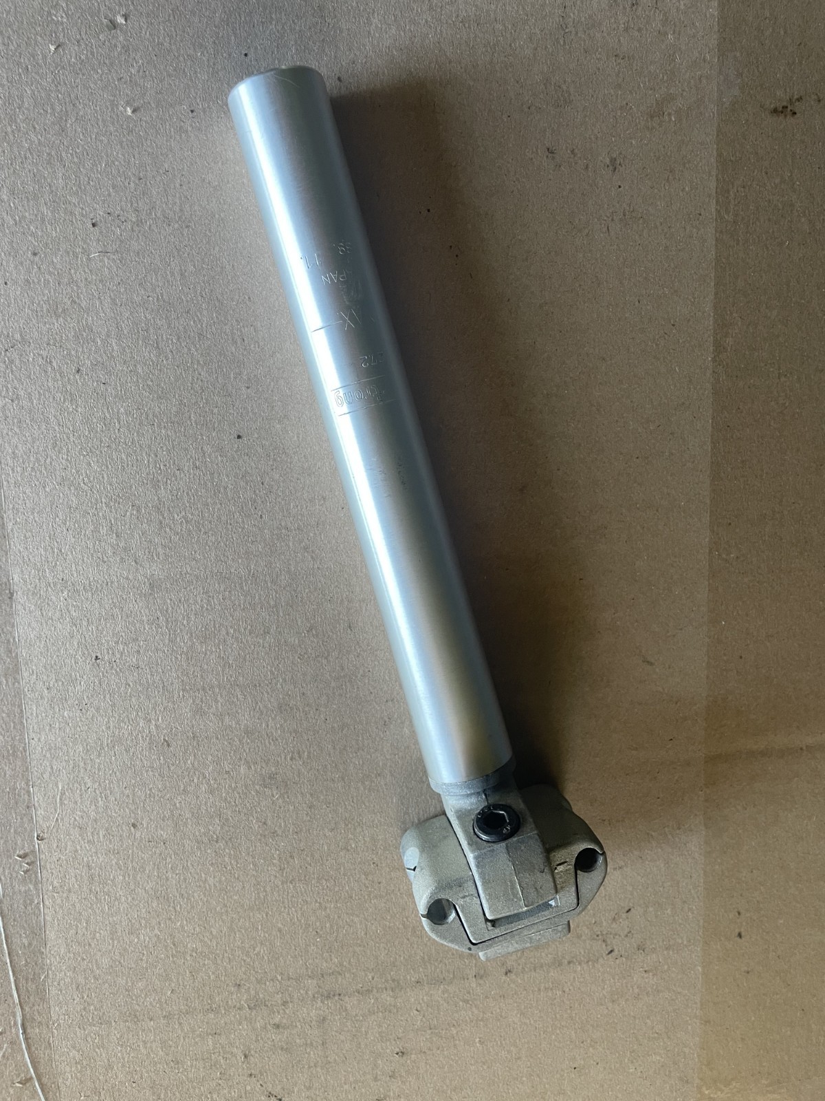 Vintage Strong 27.2 x 230 mm Seatpost