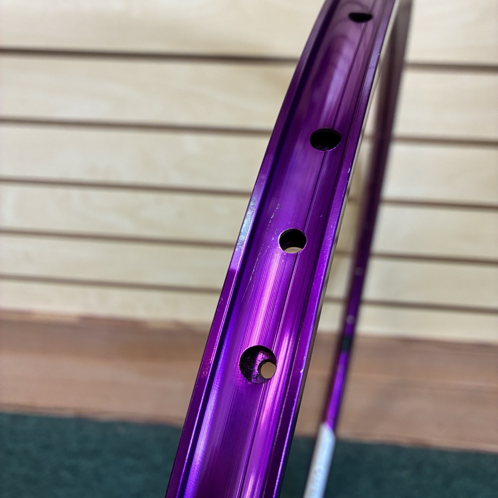 EXCELLENT! Vintage Velocity Aero Rim 3DV Purple 28H 26” Clincher Australia RARE!