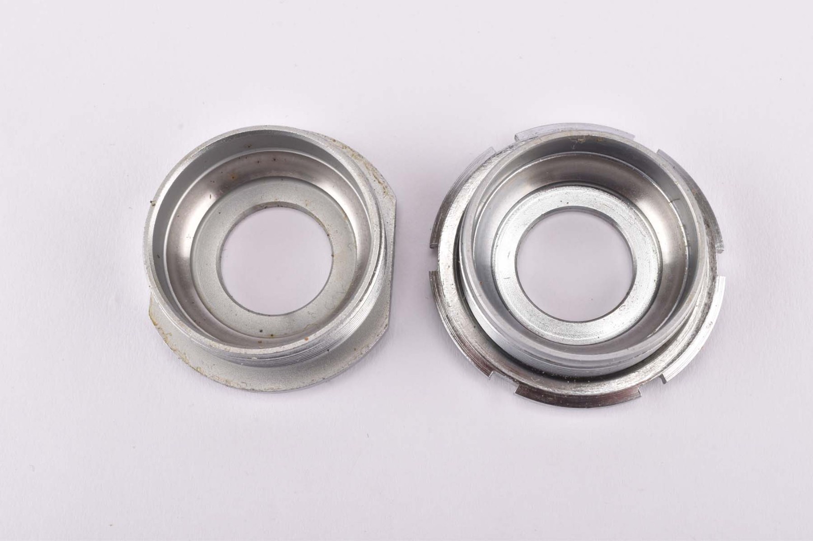 NOS/NIB Campagnolo Chorus #C0H0 Bottom Bracket in 111 mm, with english thread