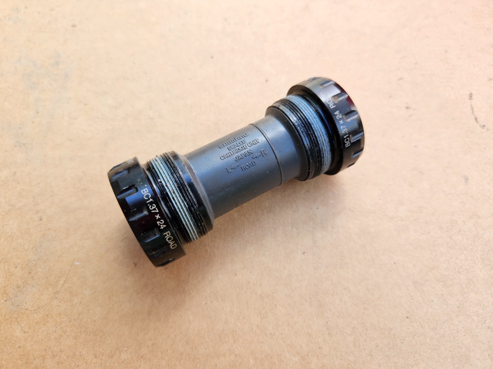 Shimano Ultegra SM-BBR60 Cartridge Bottom Bracket Road Bike English Threaded