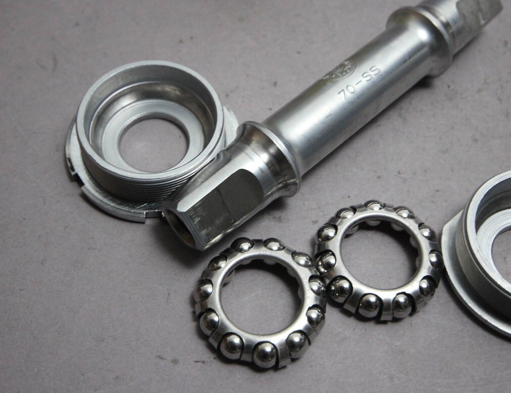 Campagnolo Victory 403/100 70 SS Bottom Bracket / ITA / 109mm / 70-SS