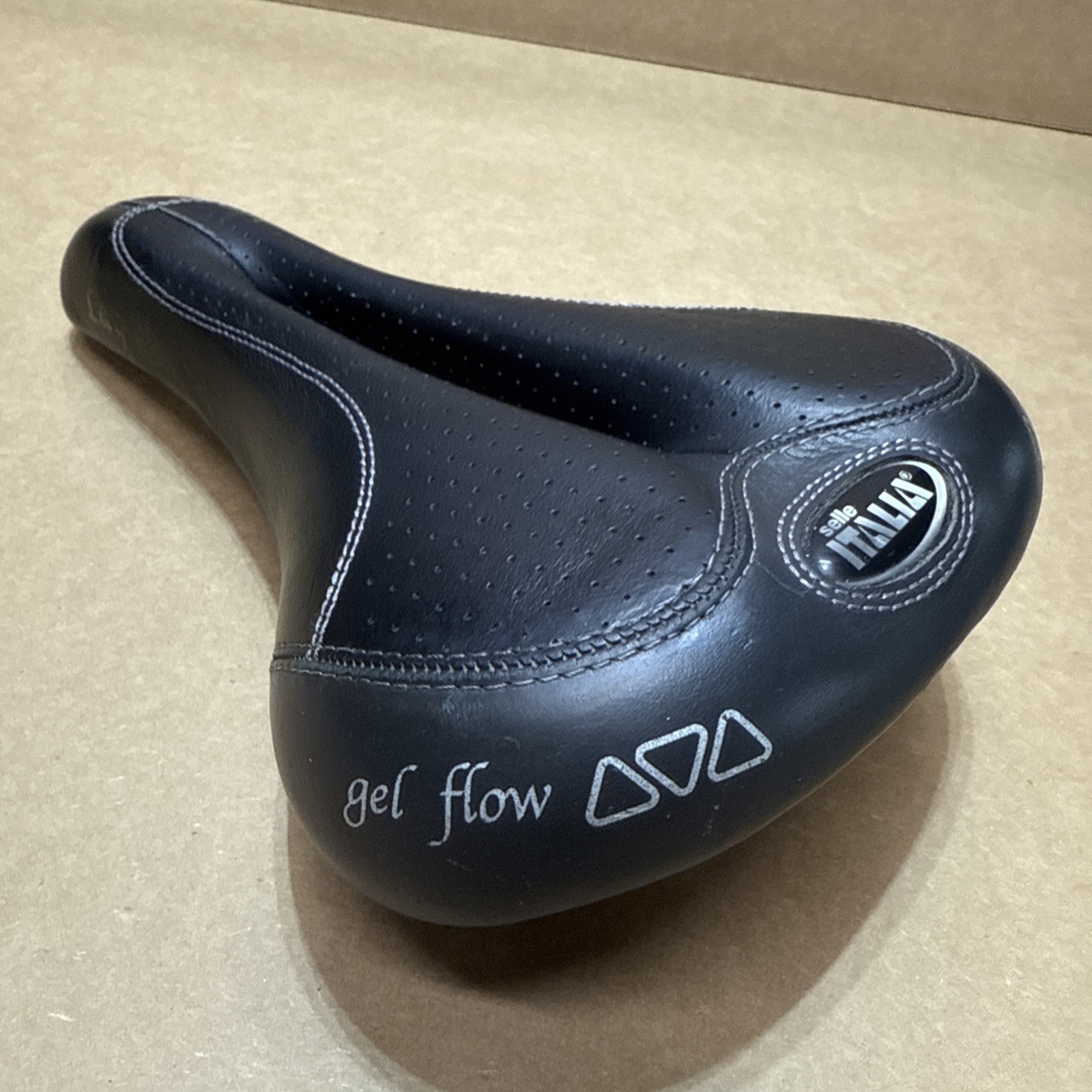 Selle Italia Lady Gel Flow Womens Bicycle Saddle Seat w/ Manganese Rails xlm56