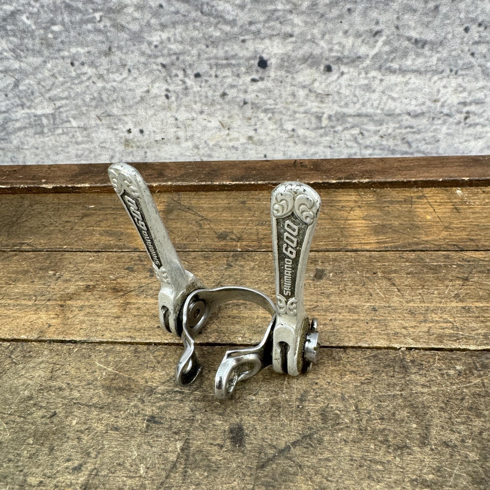 Vintage Shimano 600 Arabesque Shift Levers Shifters 28.6 Clamp Down Tube 70s