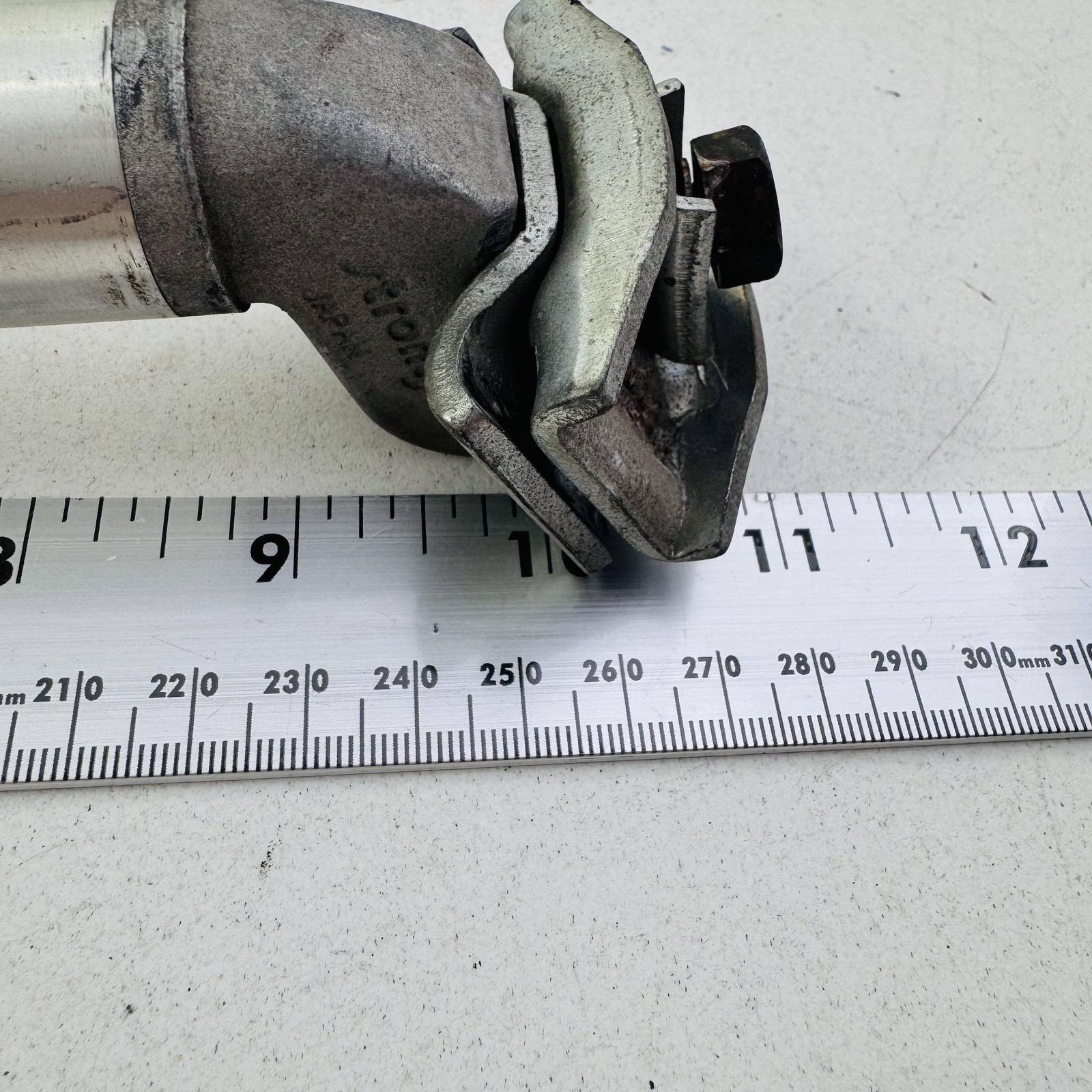 Vintage Strong Seatpost 26.6mm Silver Aluminum Japan 260mm Road MTB Bike A33
