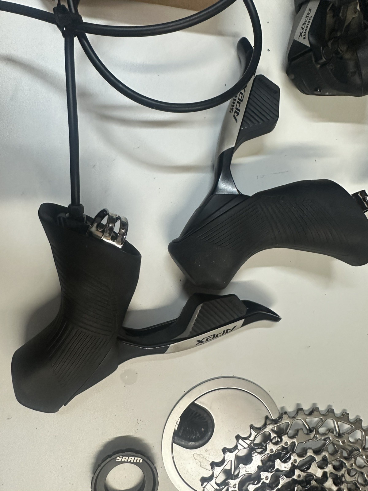 Sram Apex XPLR Axs 1×12 electronic groupset 170 DUB chainset