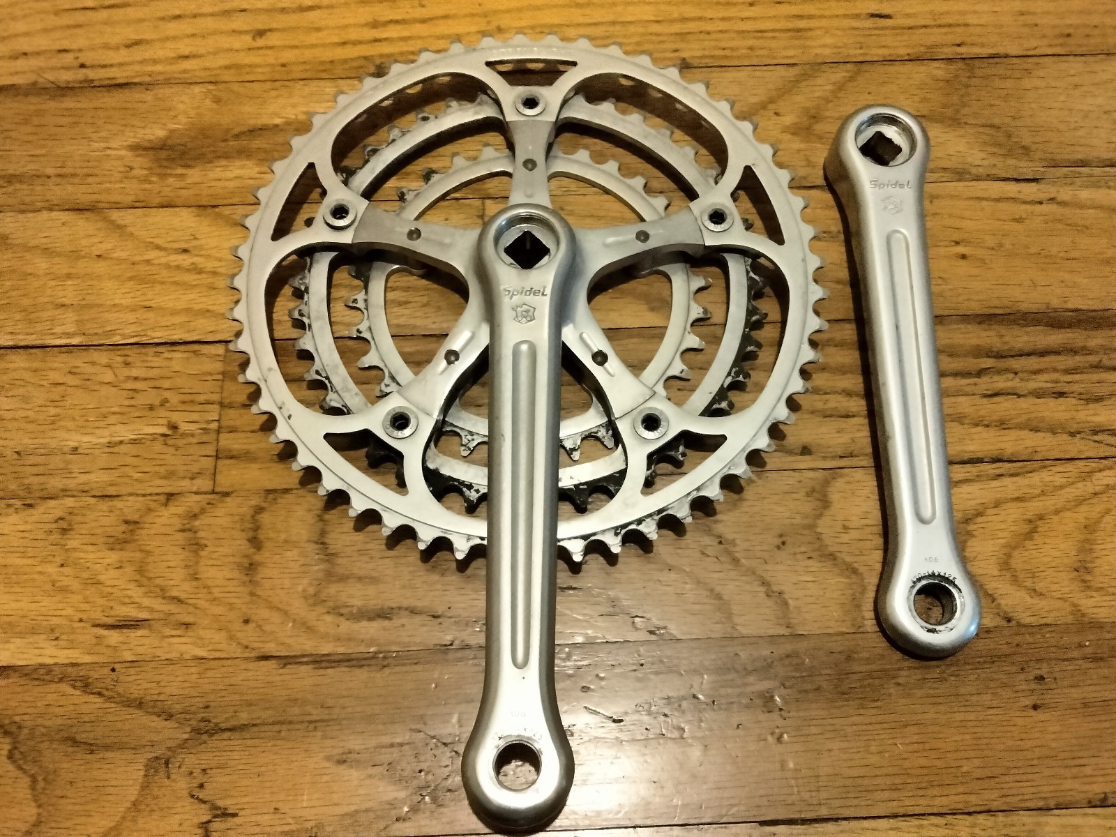 STRONGLIGHT 106 TRIPLE CRANKSET SPIDEL BRANDED 170MM VINTAGE