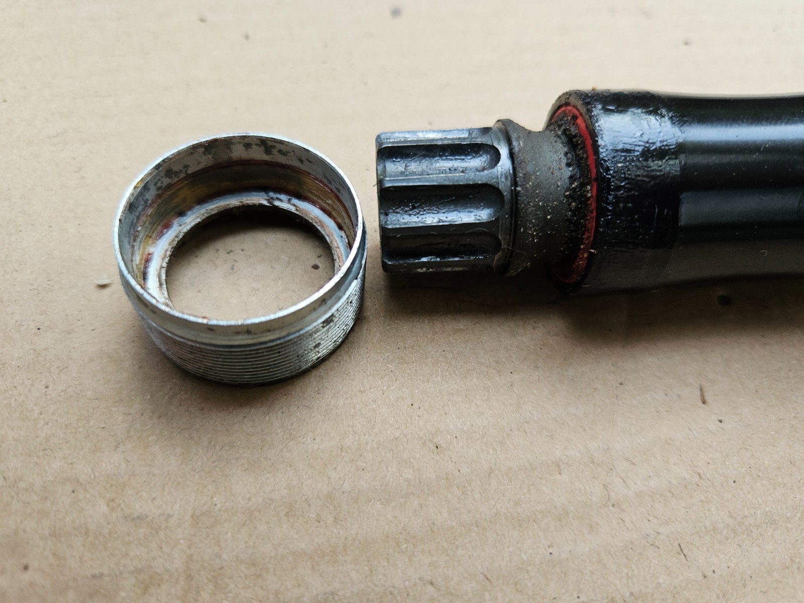 RPM BB-9915 Bottom Bracket ISIS Spline 68mm x 113mm *slight play in bearing*