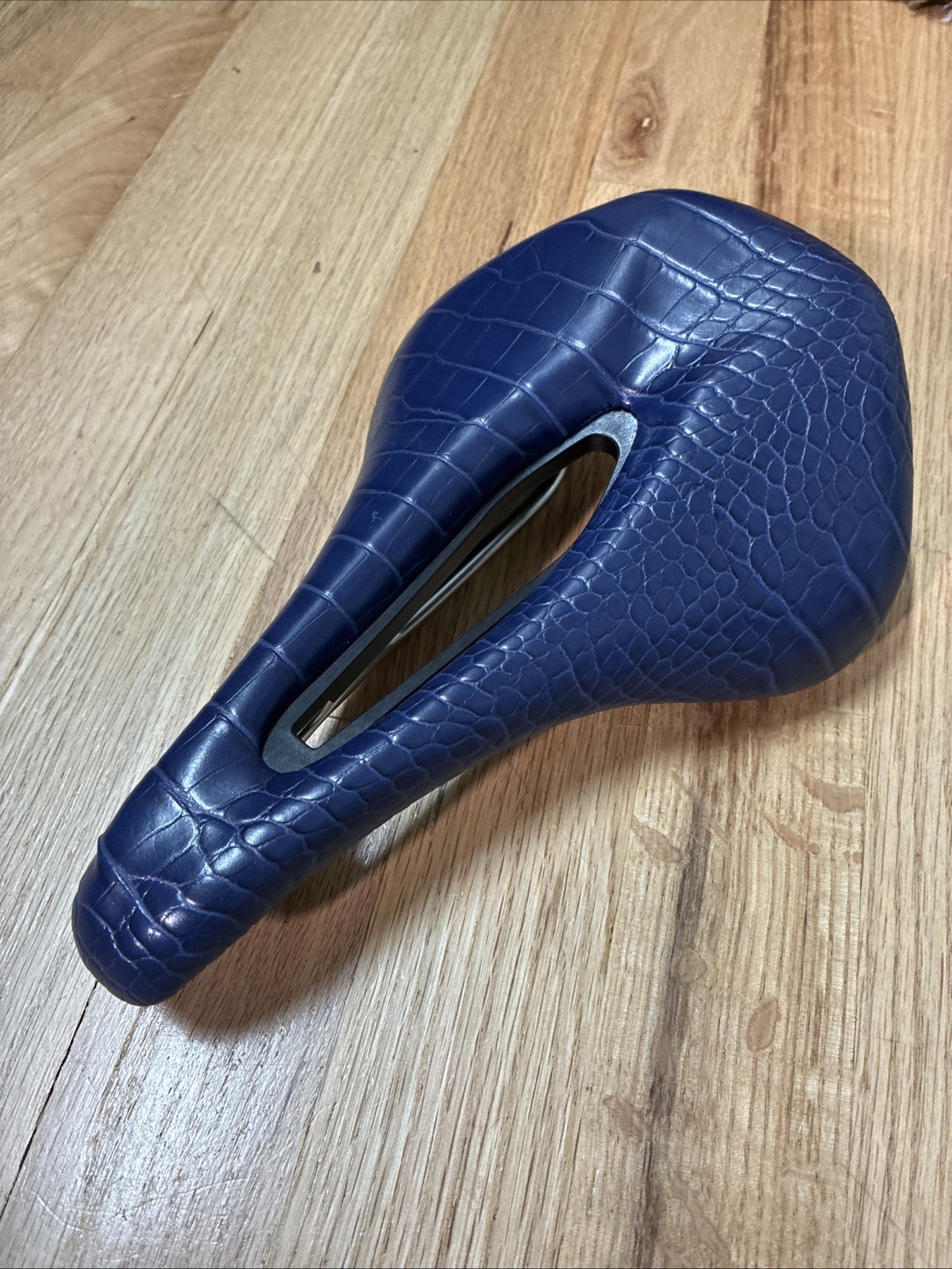 Blue leather saddle 160mm x 250mm road gravel mountain bike seat short power