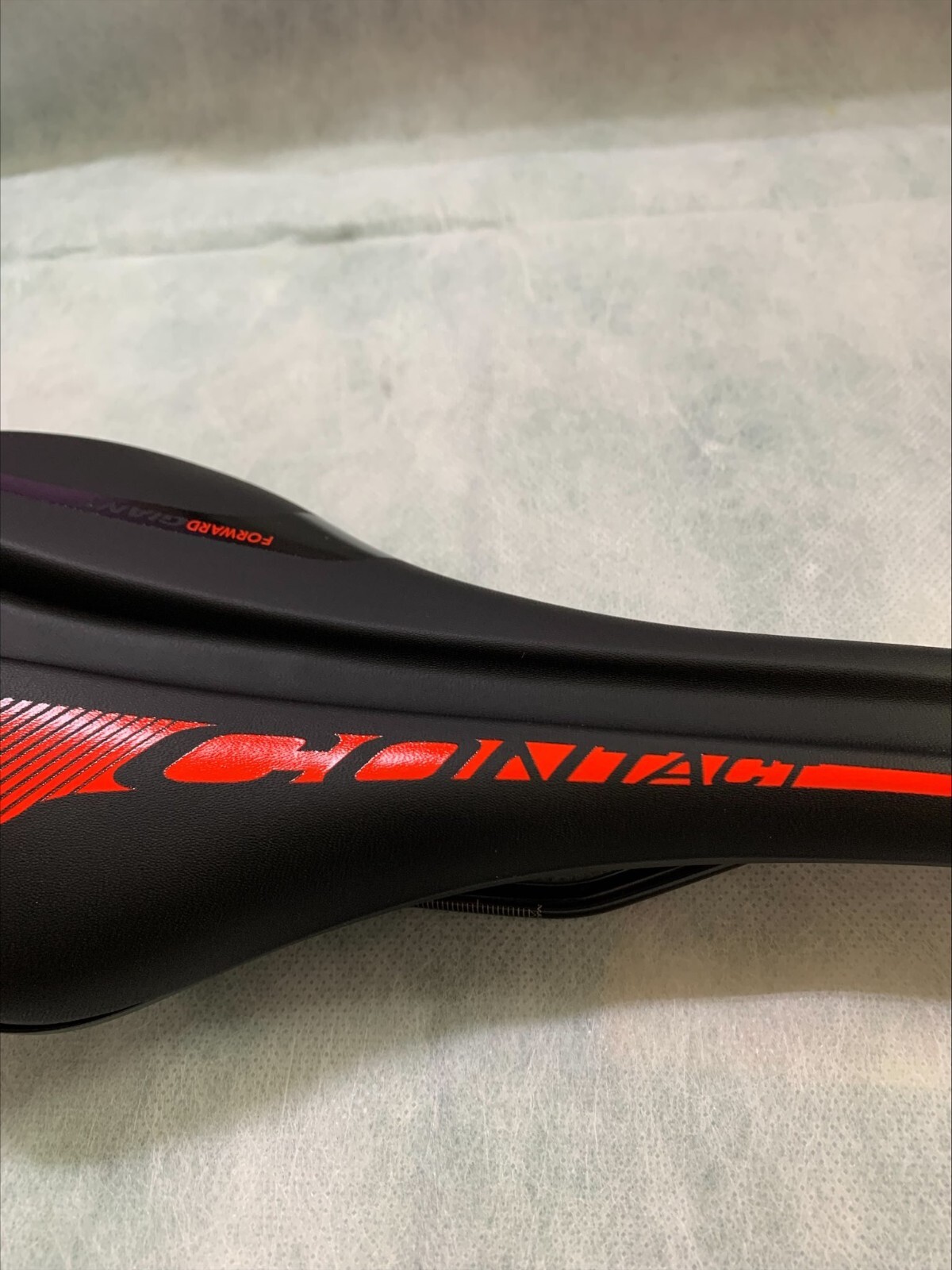NEW Giant Contact Neutral Bike Saddle 279 x 130mm Black/Red