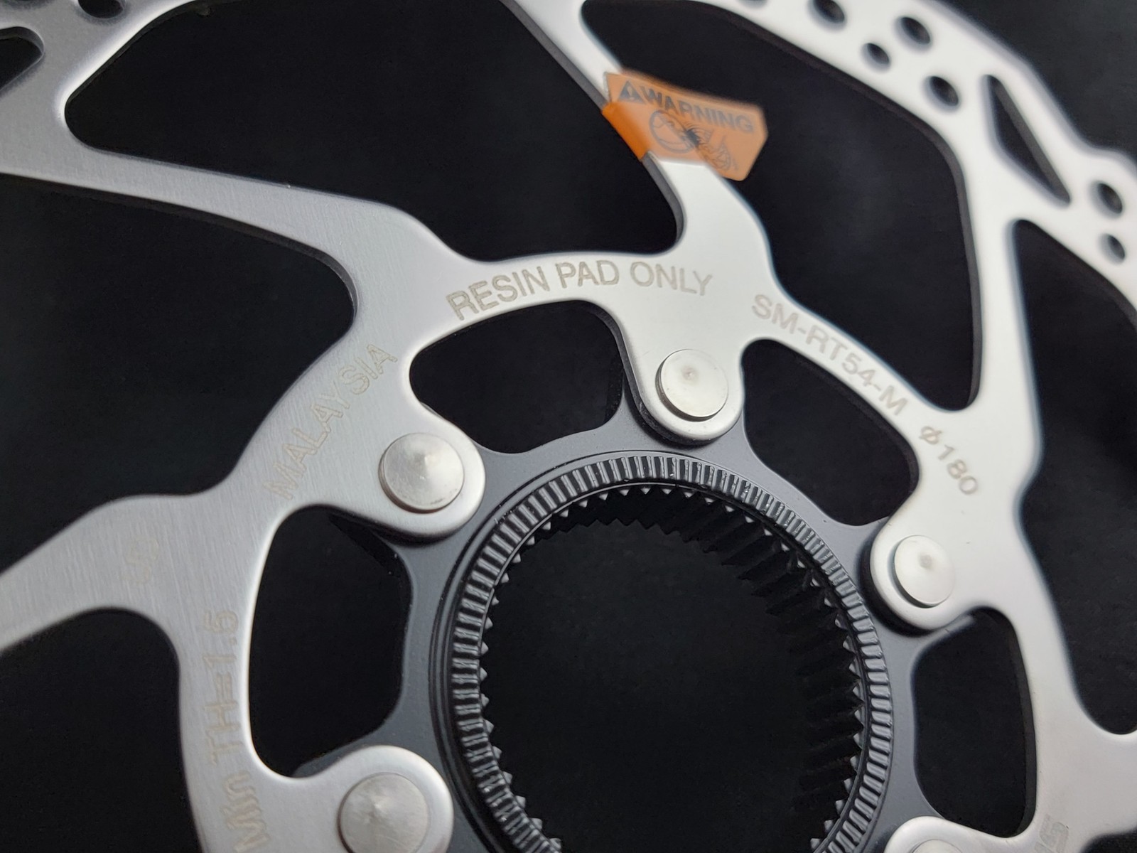 Shimano Deore SM-RT54-M 180mm 7″ Disc Brake Rotor Resin Pads Only NEW