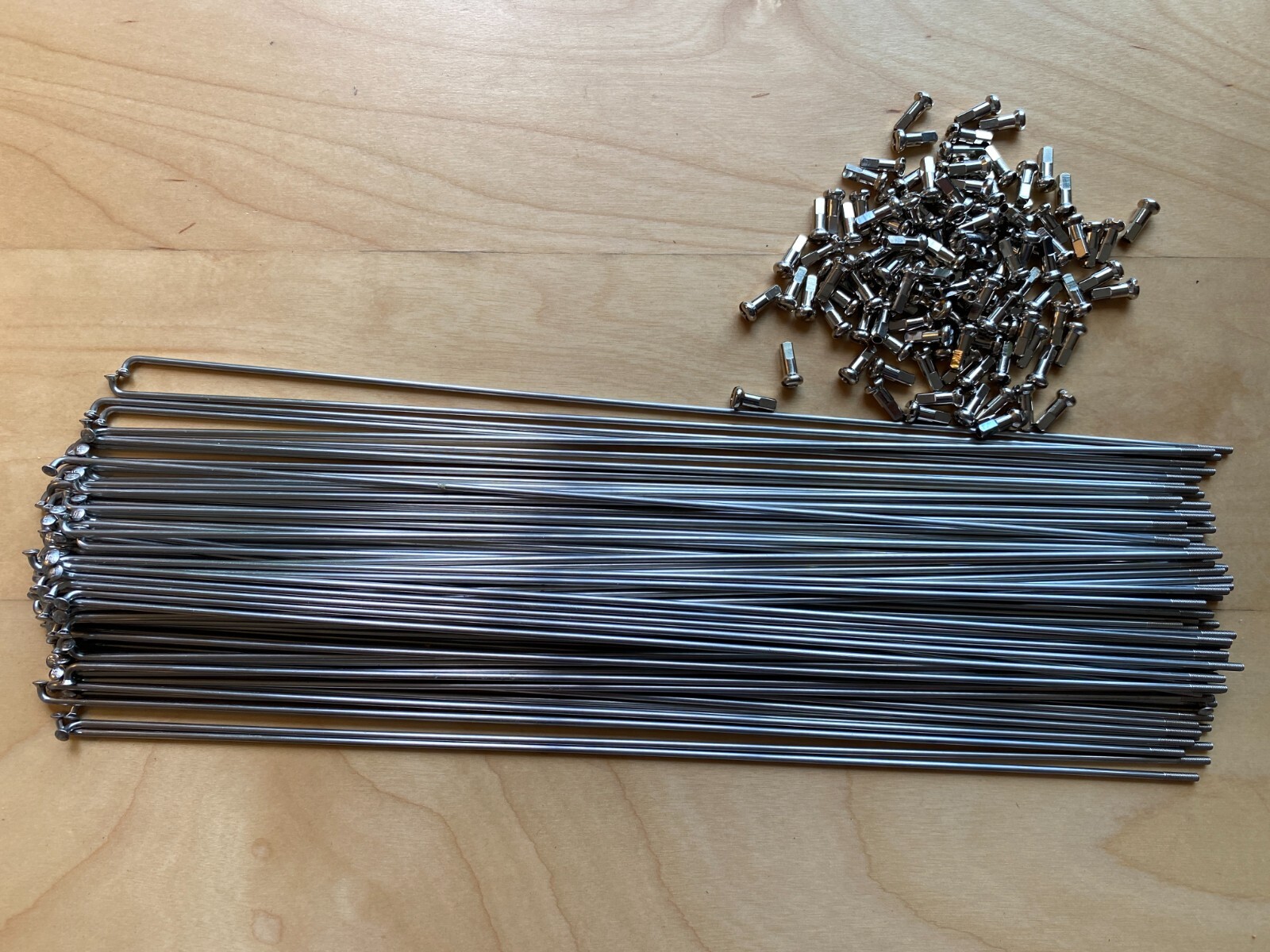 DT SWISS CHAMPION 282MM 2.0 SILVER SPOKES J-BEND NEW QTY 100 WITH SILVER NIPPLES