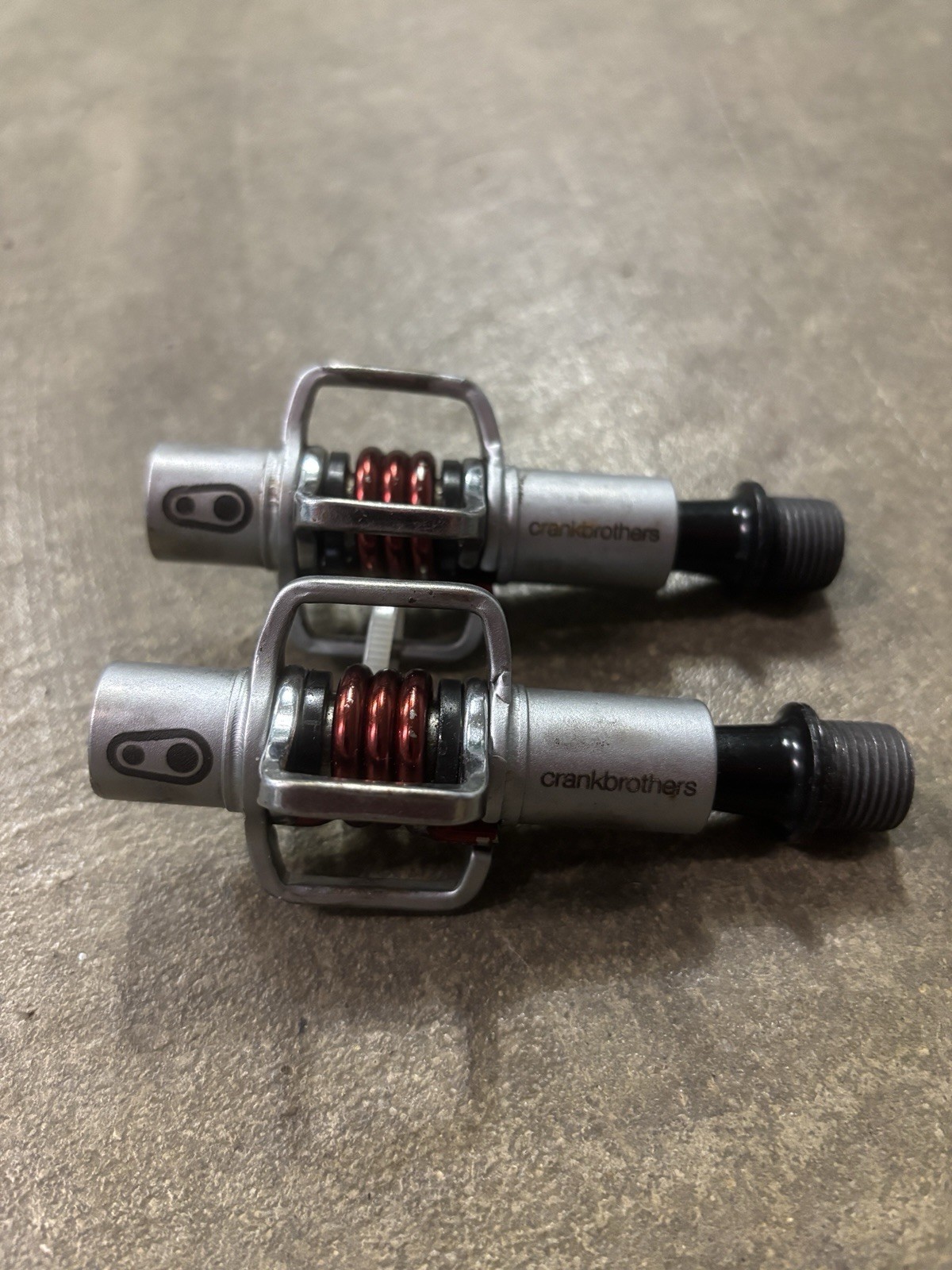 Crankbrothers Egg Beater 1 Pedals (Silver w/Red Spring) [14792]