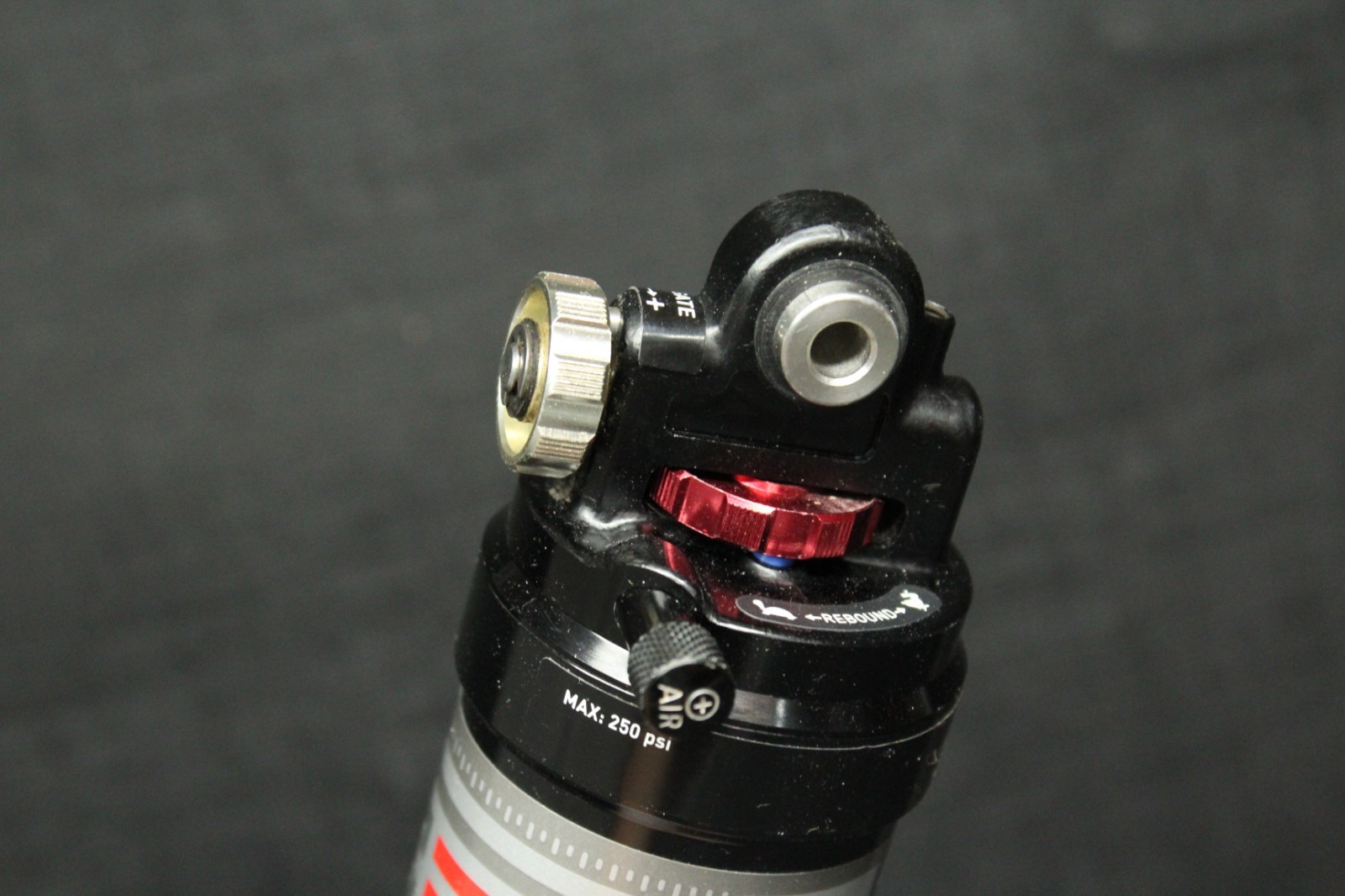 Rock Shox MC 3.1, 63mm x 1.5″ Rear Shock Motion Control SRAM ,Mountain MTB