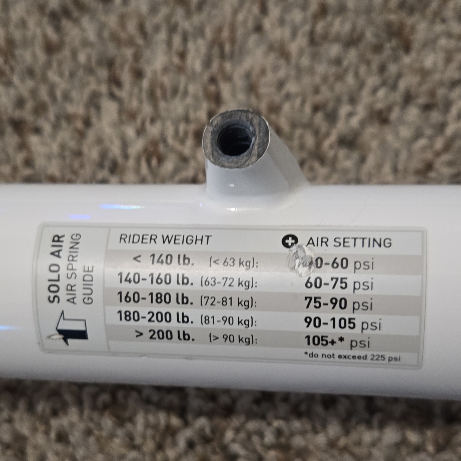 RockShox Sektor RL 26in 150mm Solo Air Lockout Rebound 1 1/8 White