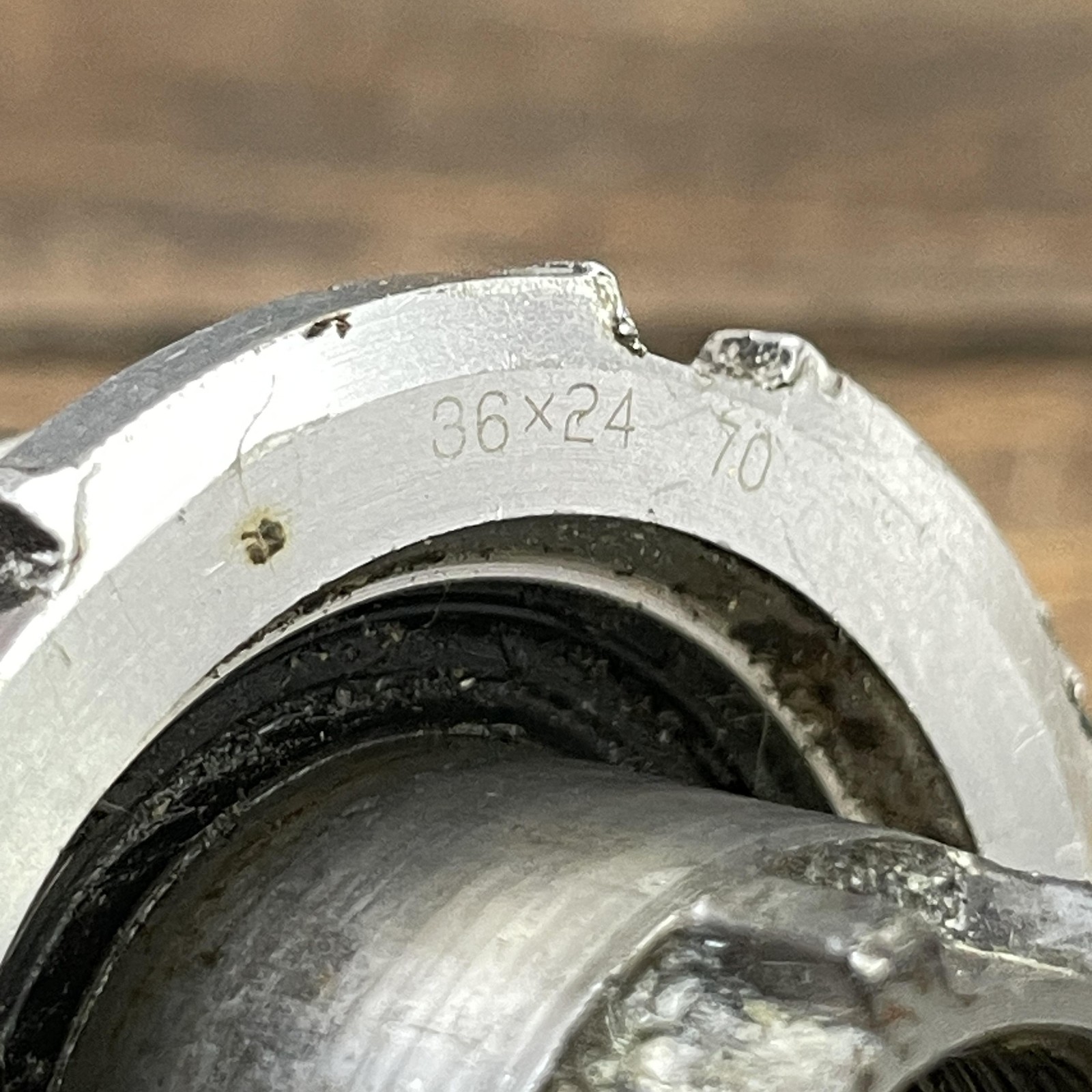 Vintage Shimano Dura-Ace Octalink ITALIAN Bottom Bracket BB-7700 70mm ITA 109.5