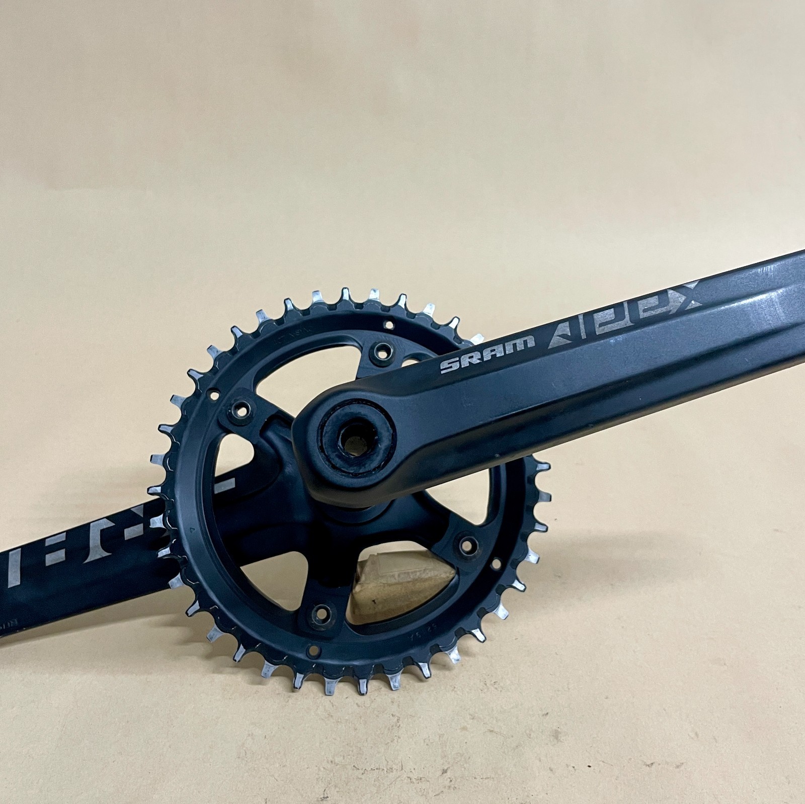 Used SRAM Apex 1 X-Sync Alloy 1 x 11 Speed Road/Gravel Bike GXP Crankset 175mm