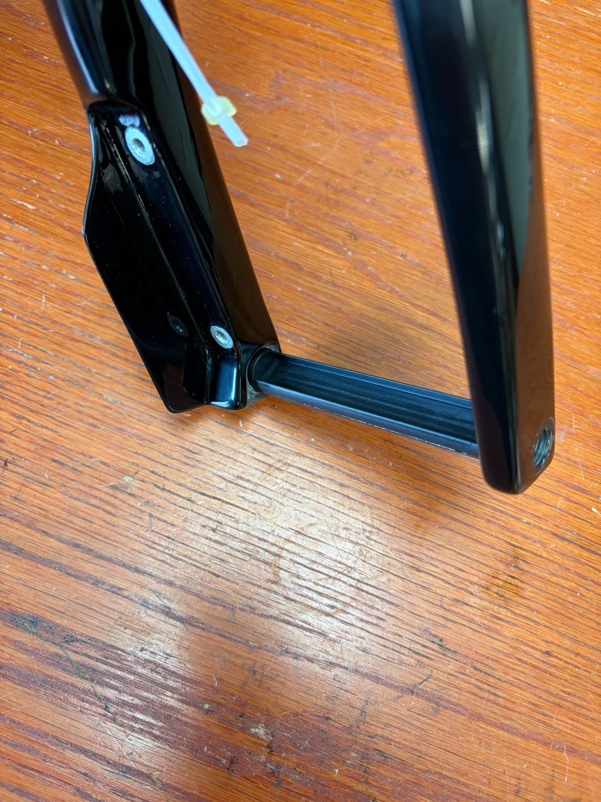 Fuji Transonic Carbon Fork 700c Disc «D» Shaped Steerer-Tapered x 310mm TA FKC1