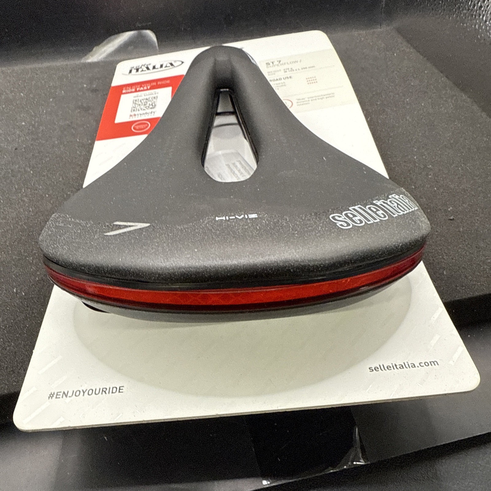 Selle Italia St 7 Superflow Hi-viz L3 Cycling Saddle Seat 165mm Width (9419-20)