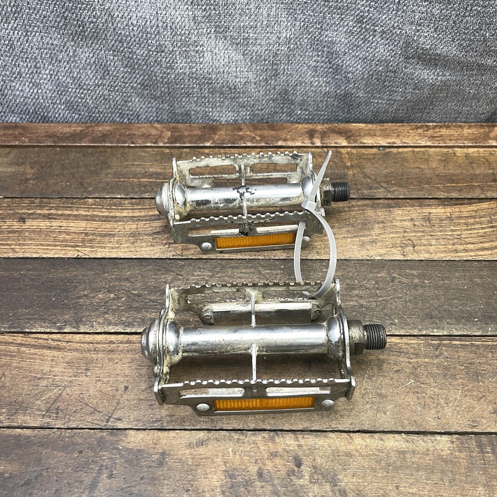 Vintage Windsor Bike Pedals 9/16 Silver Pair 70s Reflector Road Touring