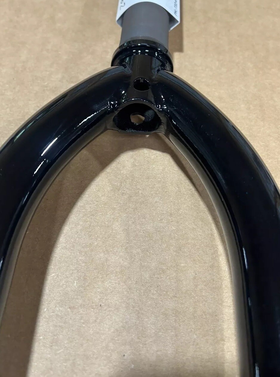 TNT BICYCLES 29″ BMX CRUISER FORK – BLACK (DISCOUNTED – (B-STOCK)