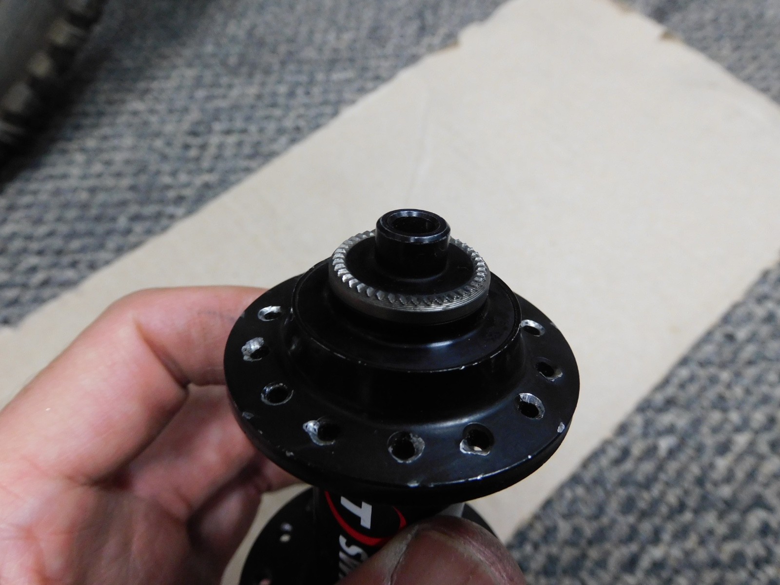 DT Swiss 190 ceramic hub, Front (used)