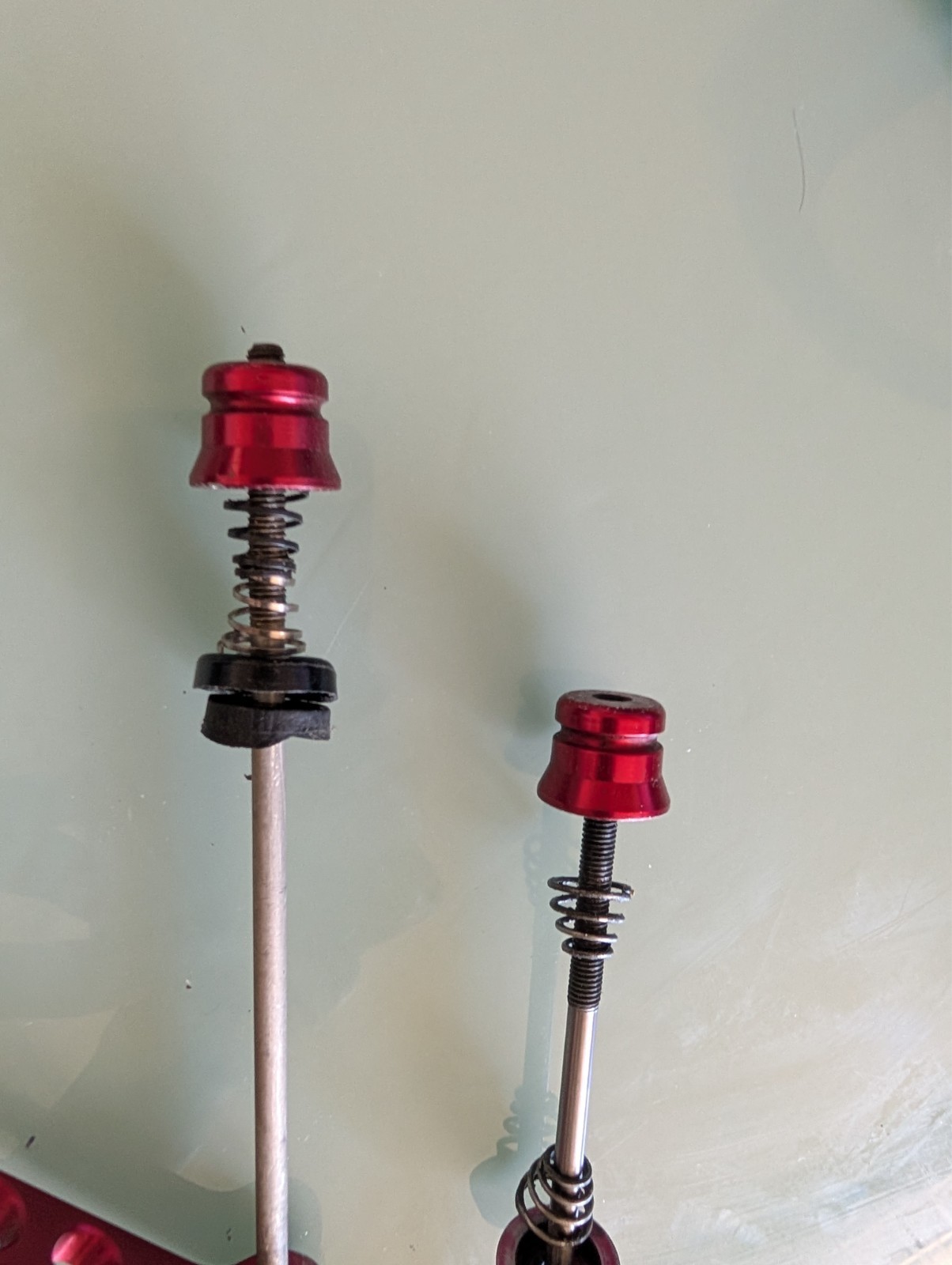 Ringle Holey Red Skewers Pair Ti